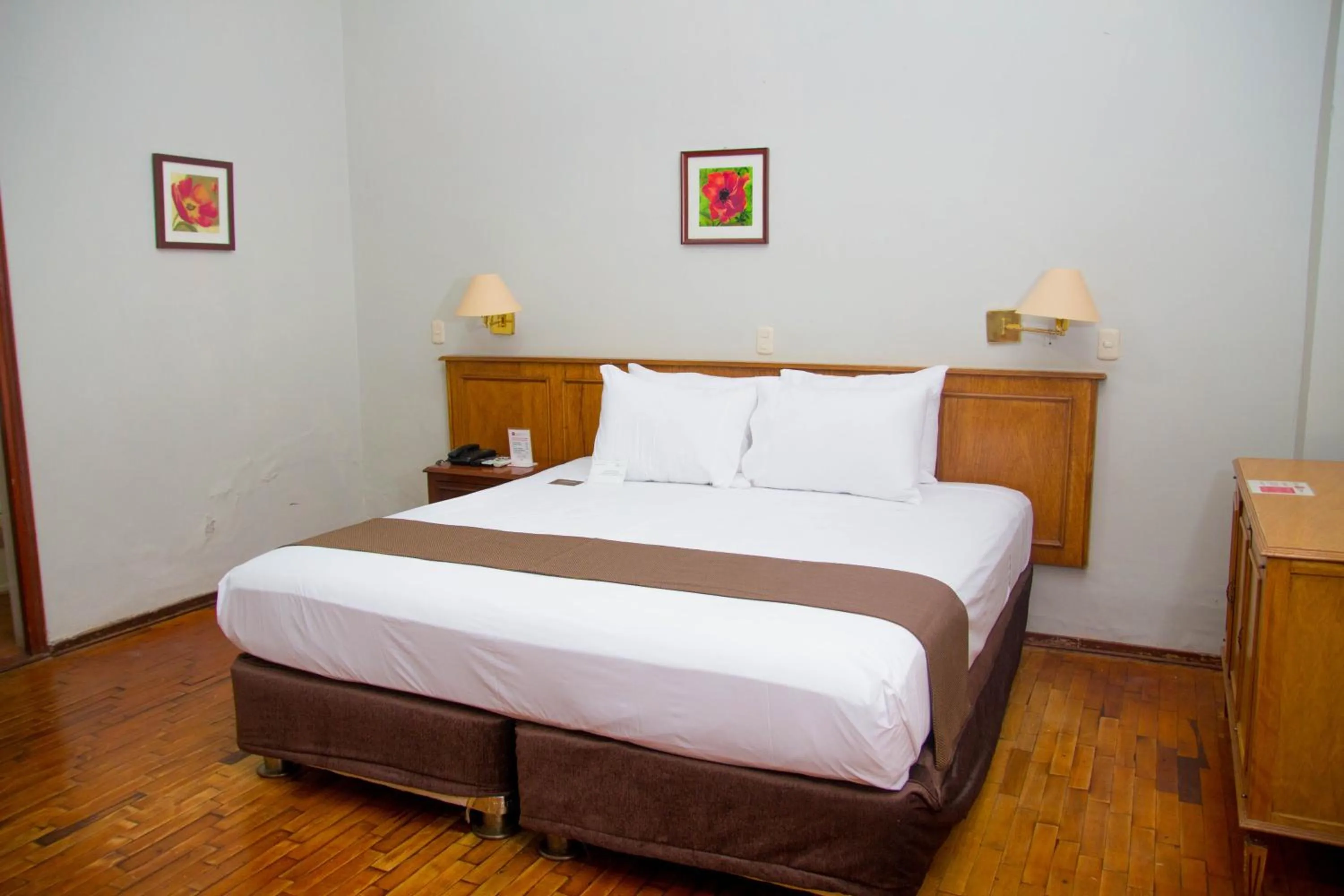 Bedroom, Bed in DM Hoteles Mossone - Ica