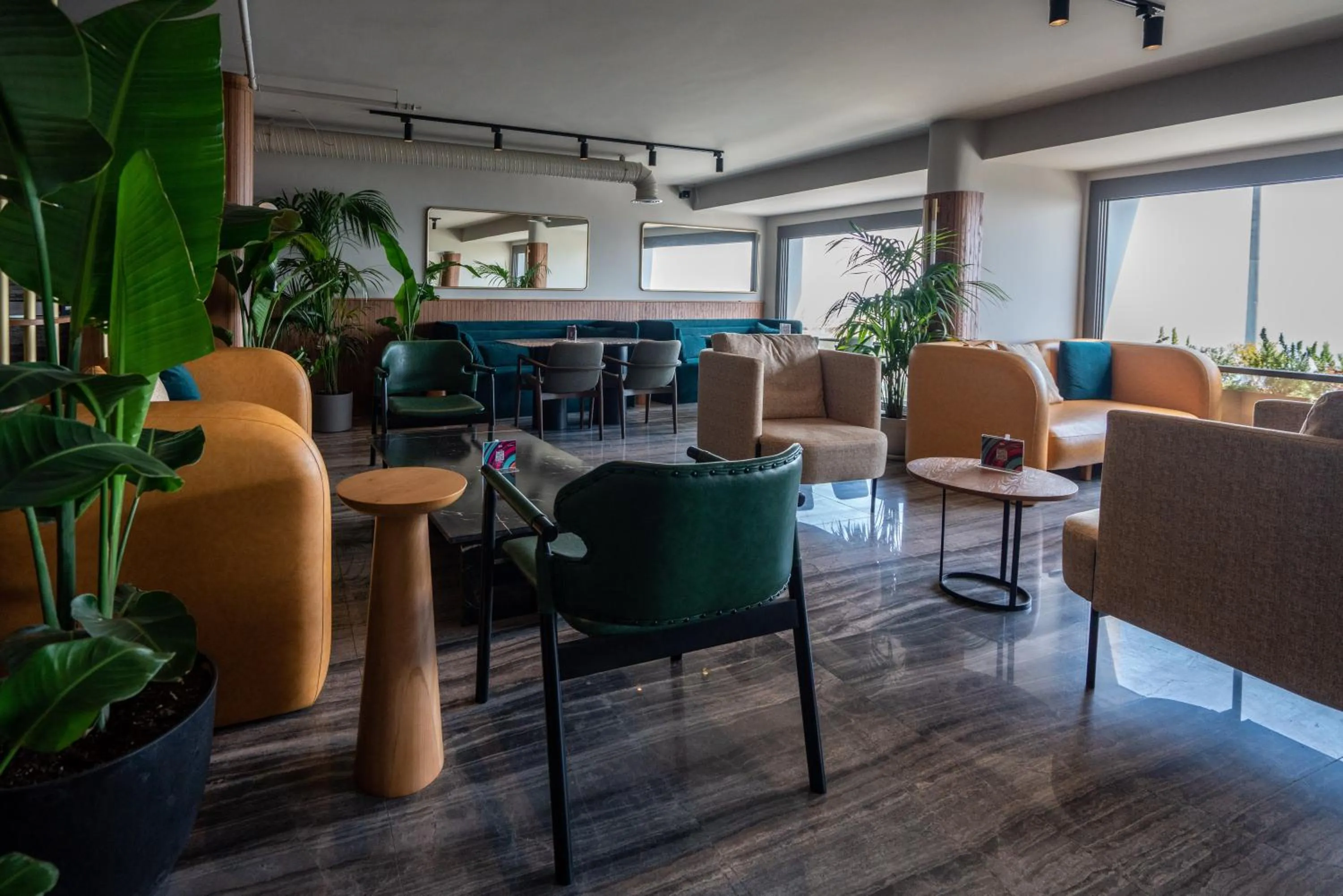 Restaurant/places to eat in Zimmer Bosphorus Hotel