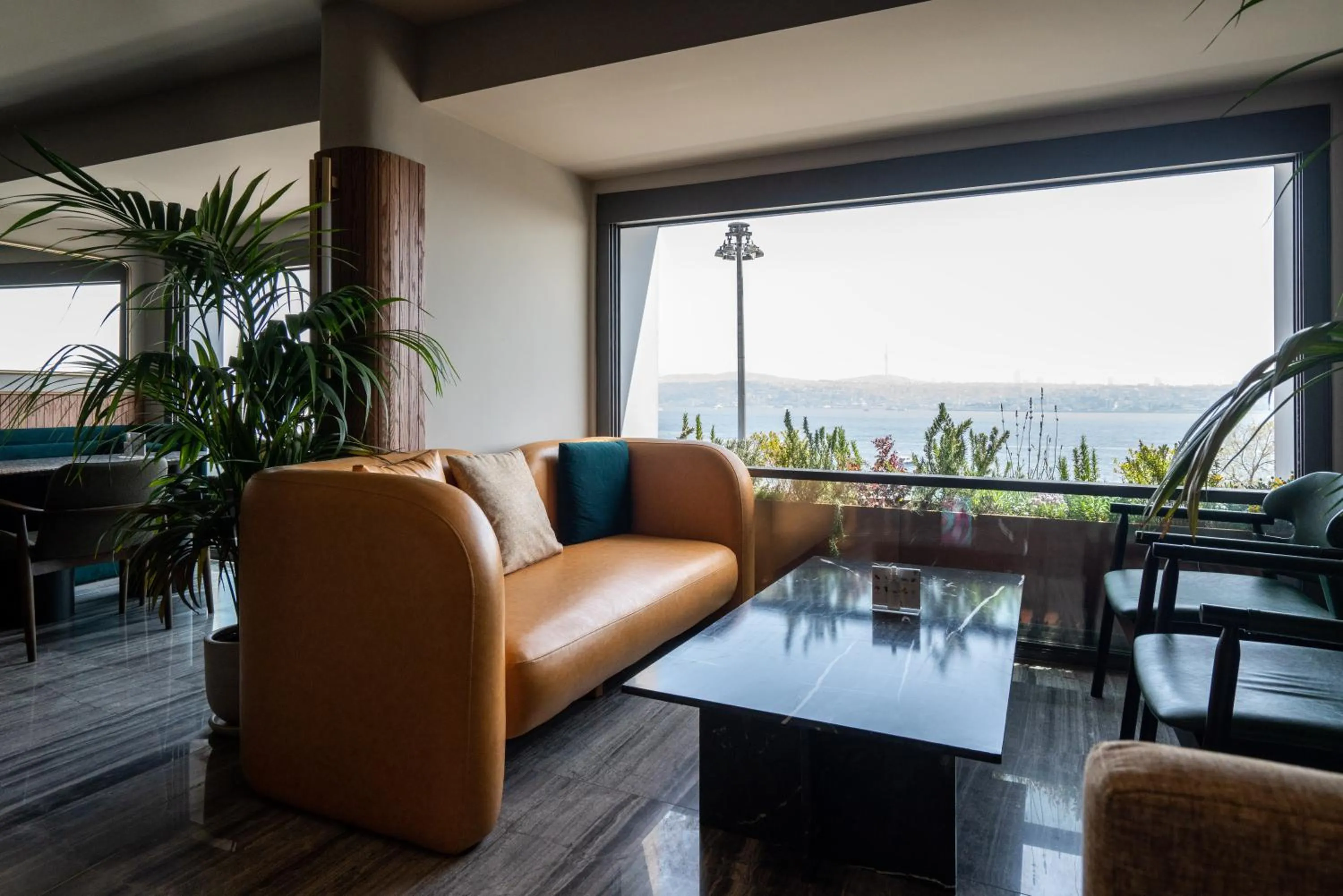 Restaurant/places to eat in Zimmer Bosphorus Hotel