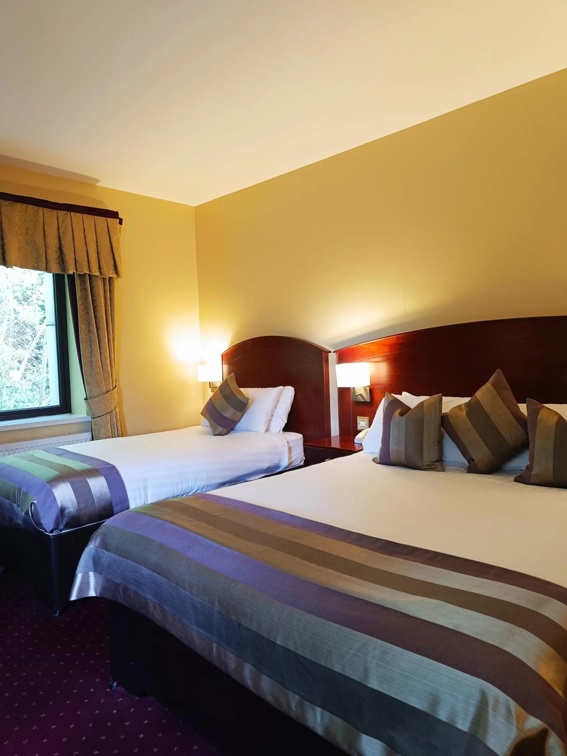 Bed in Aherlow House Hotel & Lodges