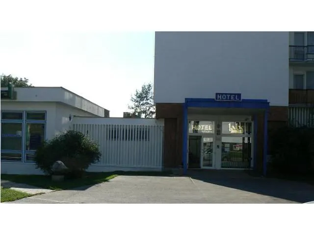 Facade/entrance in Hotel Labe