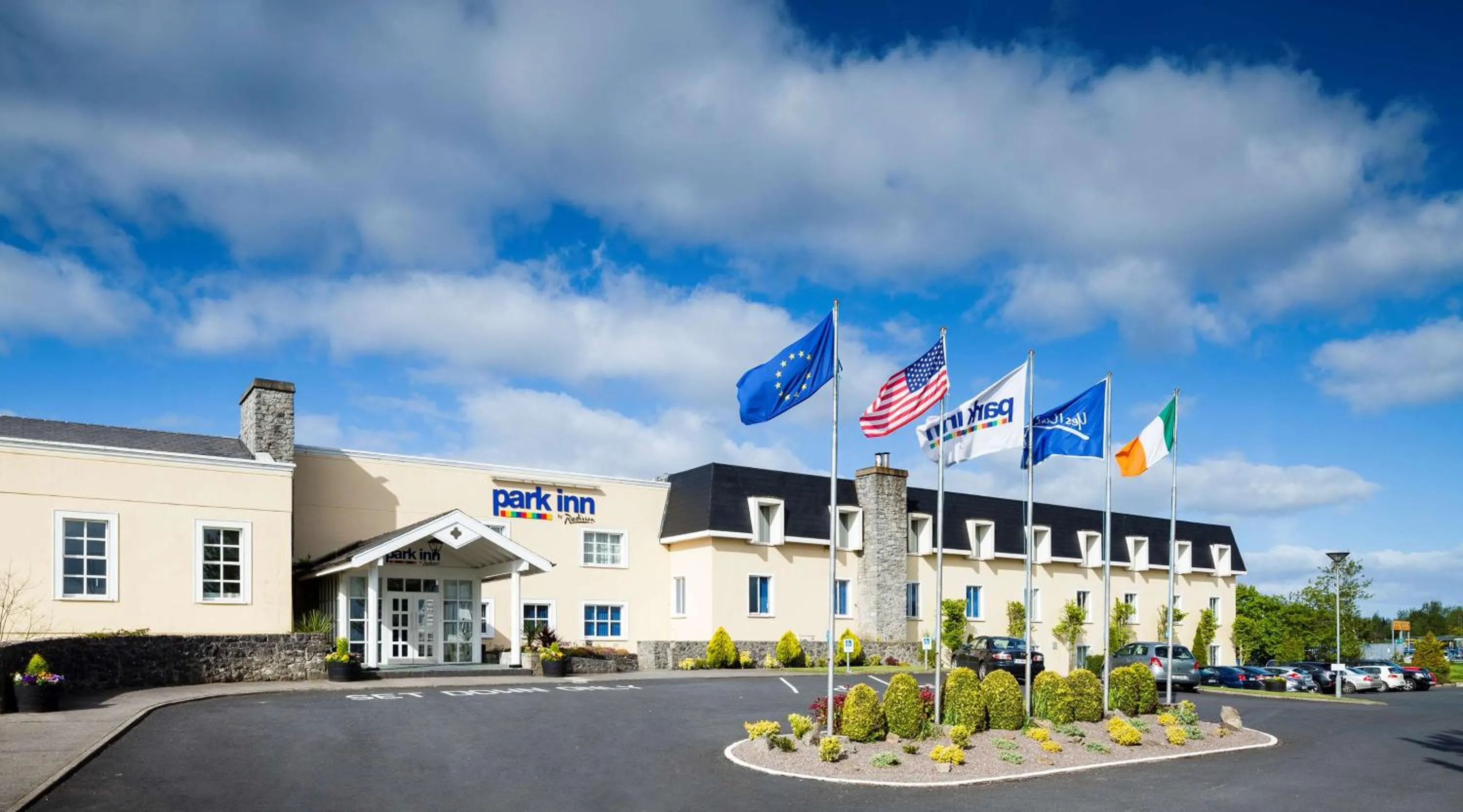 Property building in Park Inn by Radisson Shannon Airport