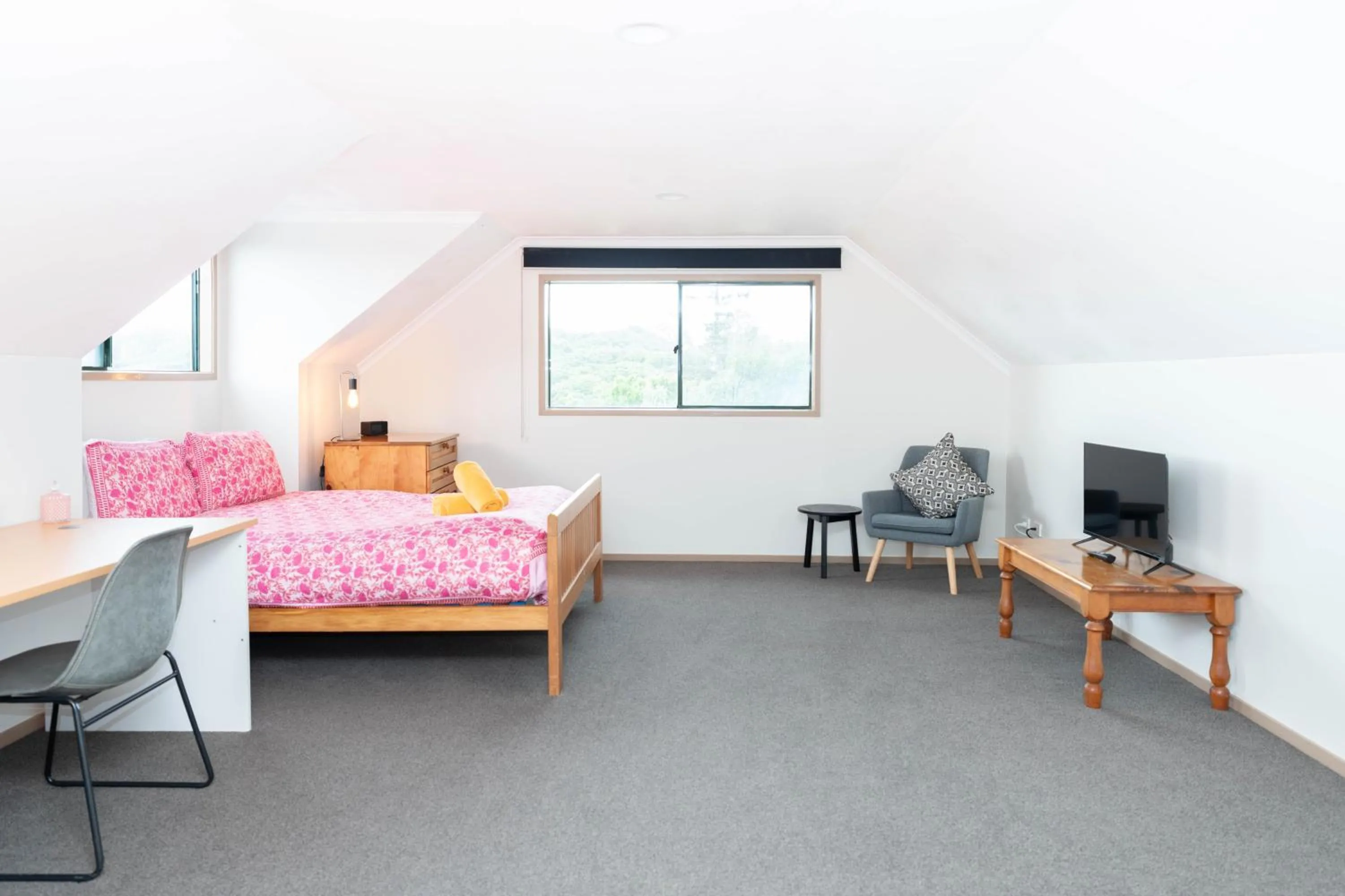 Bedroom, Bed in Ferny Lane House
