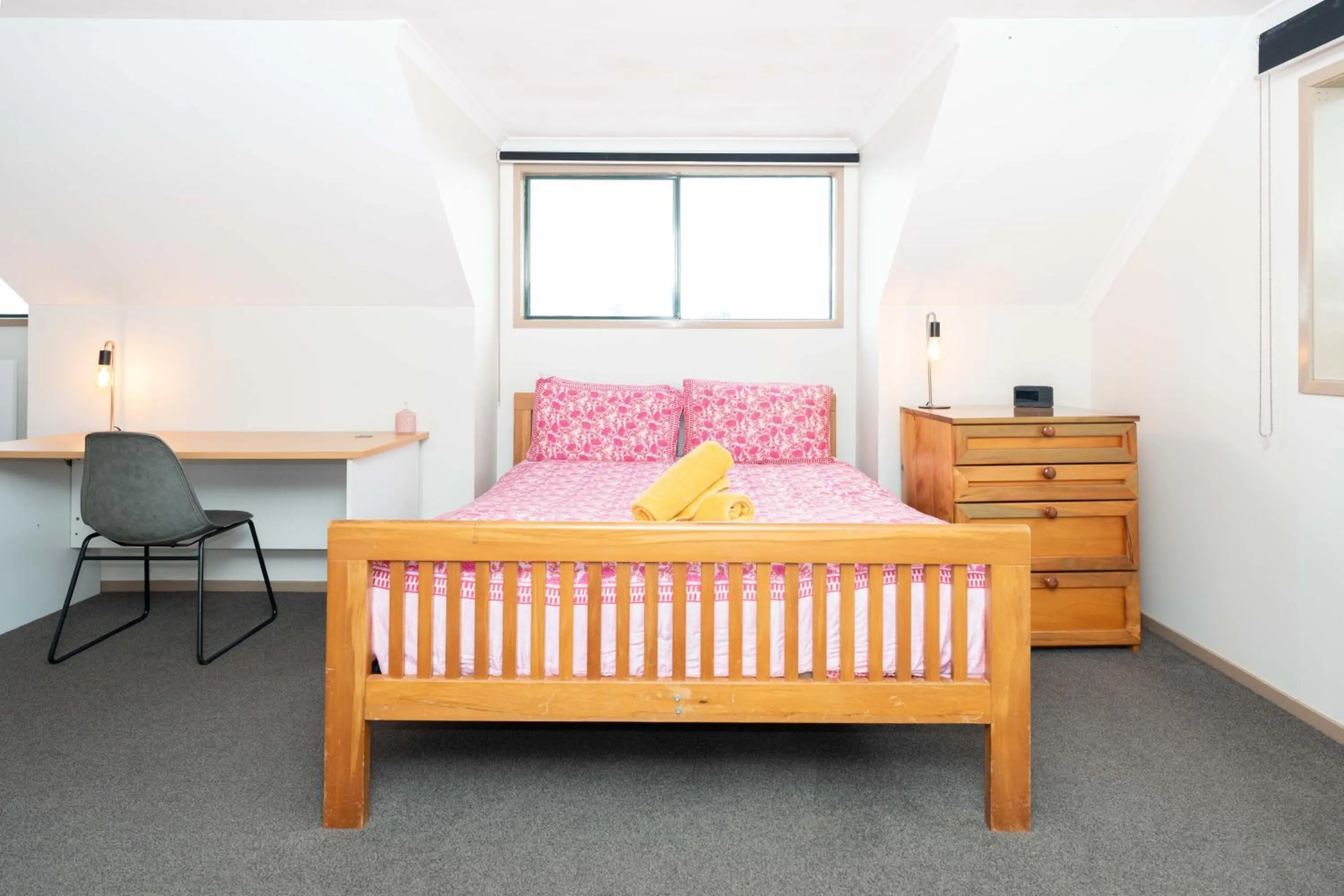 Bedroom, Bed in Ferny Lane House