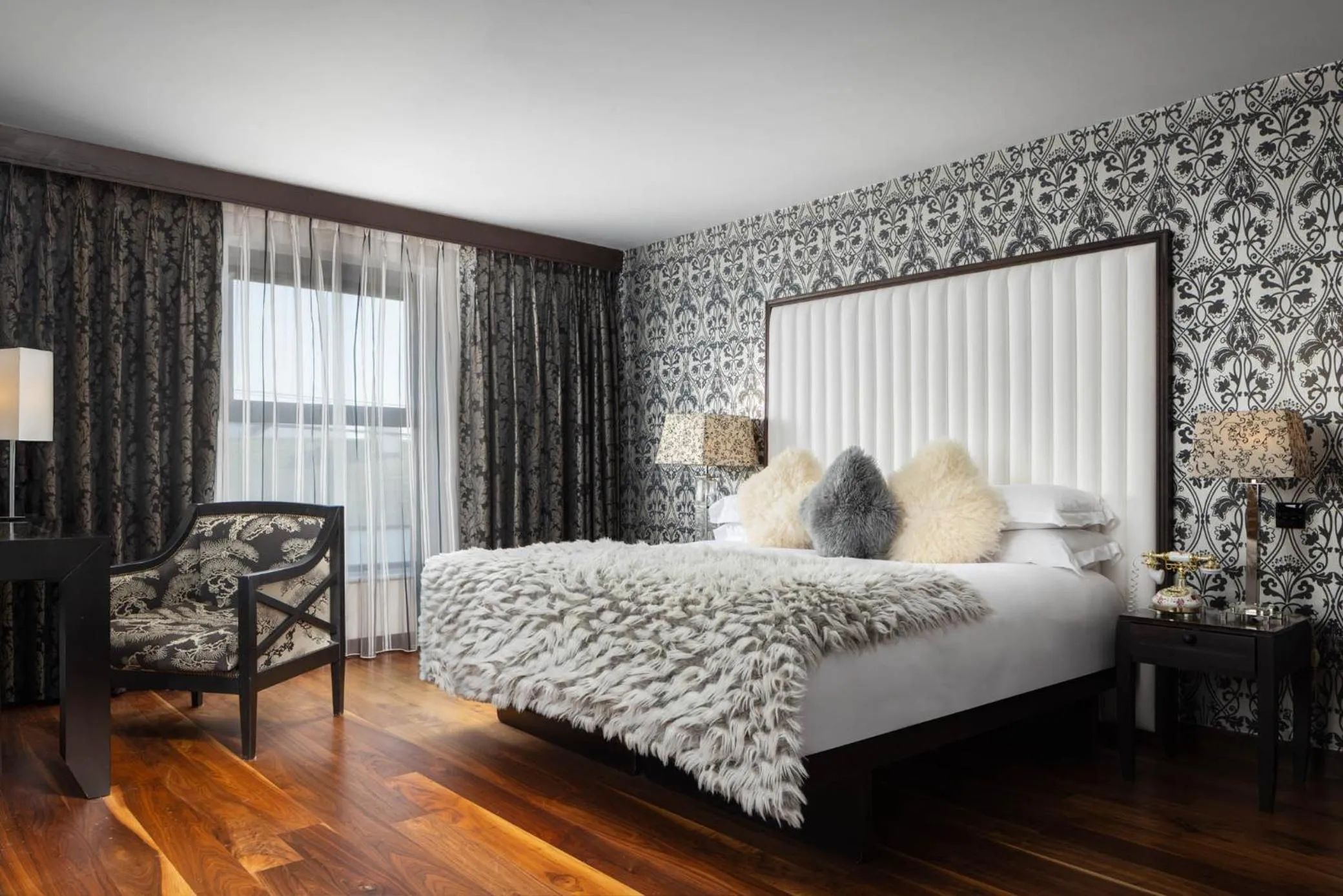 Bedroom, Bed in The Twelve Hotel