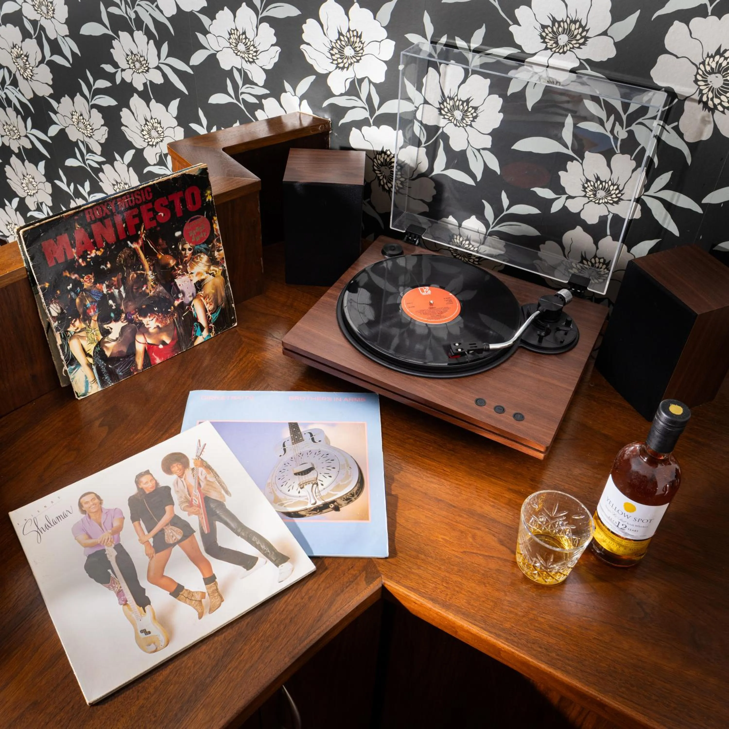 Living room in The Twelve Hotel