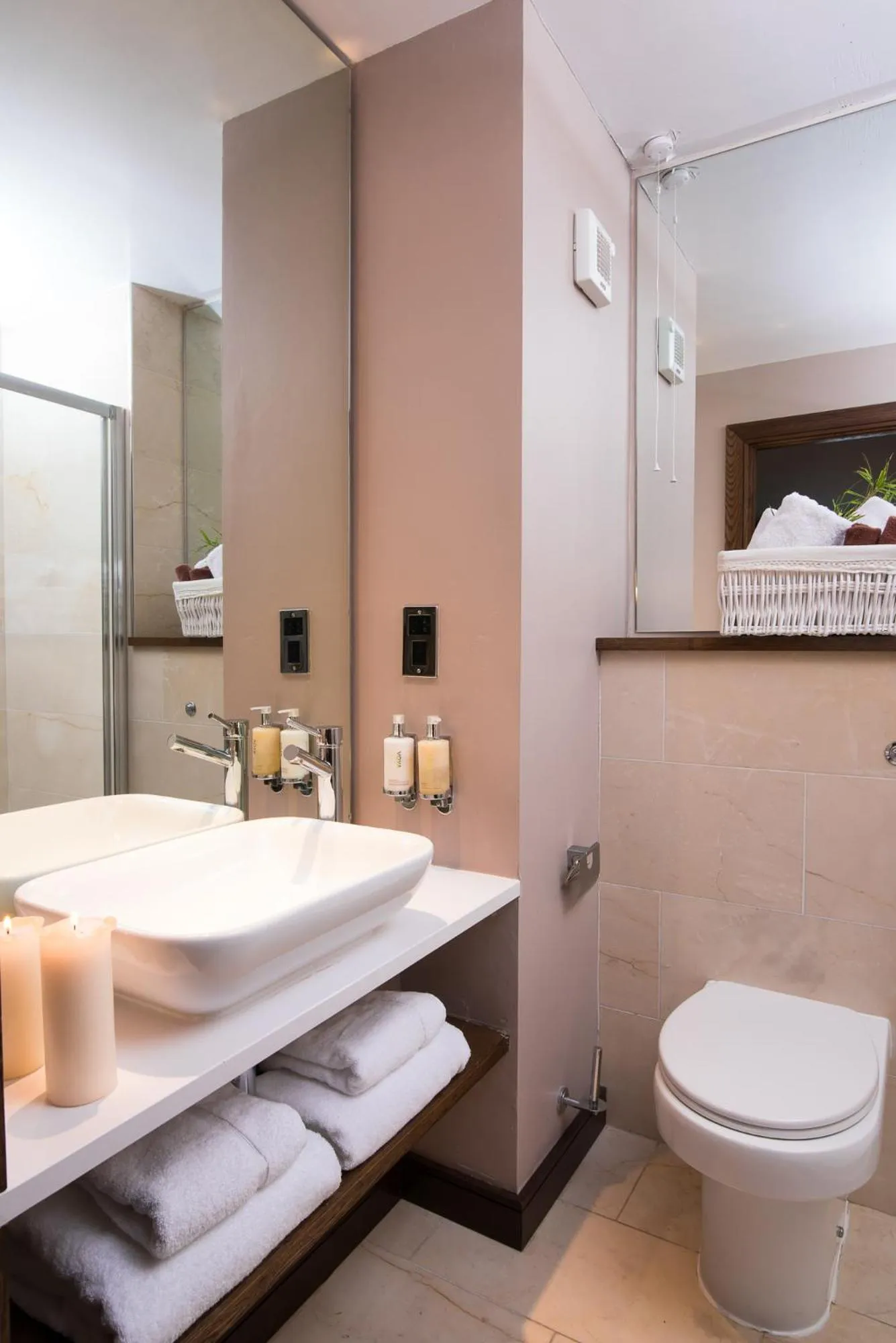 Bathroom in The Twelve Hotel