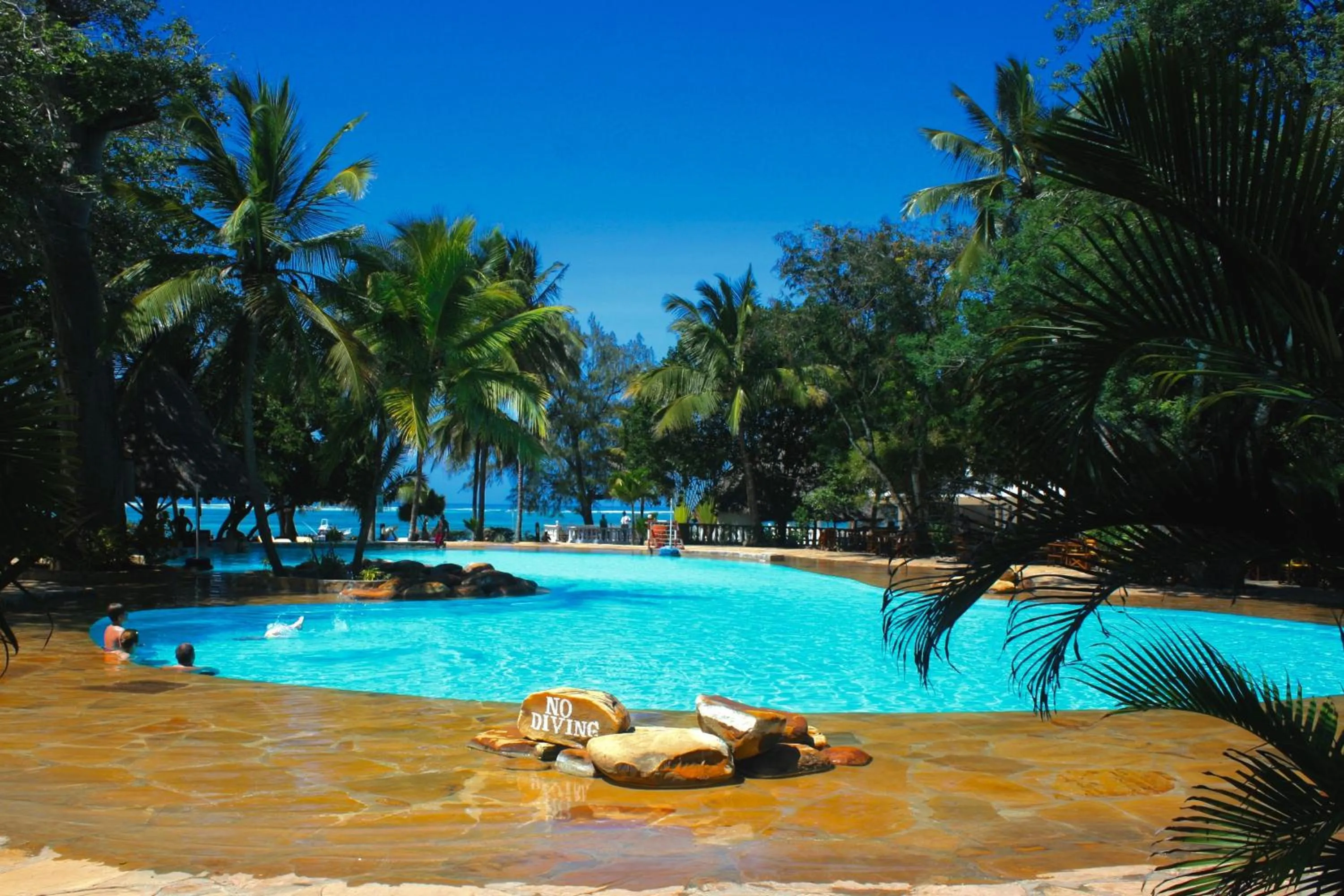 Swimming pool in Papillon Lagoon Reef Hotel