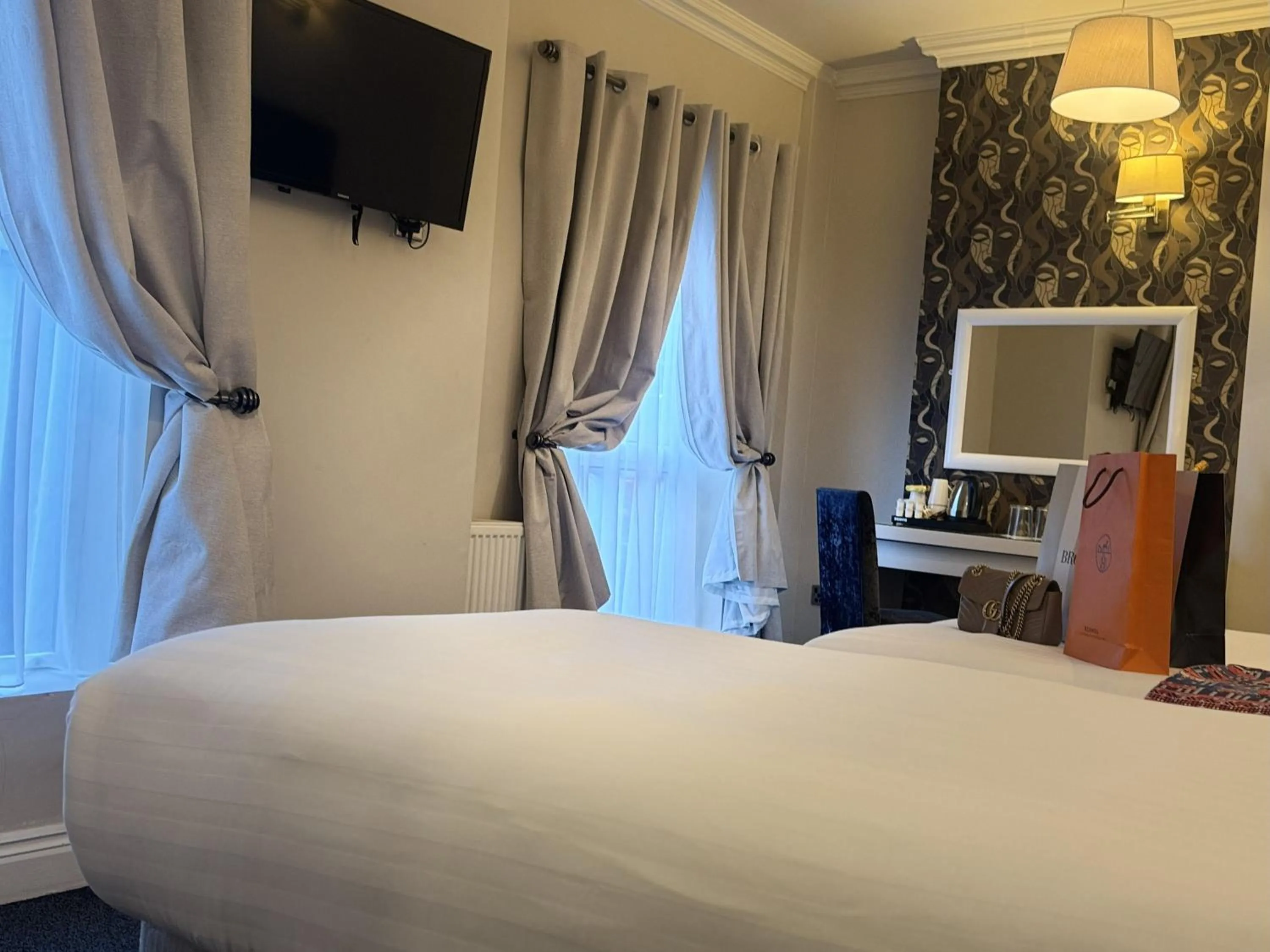 Bed in Hotel St George by Nina