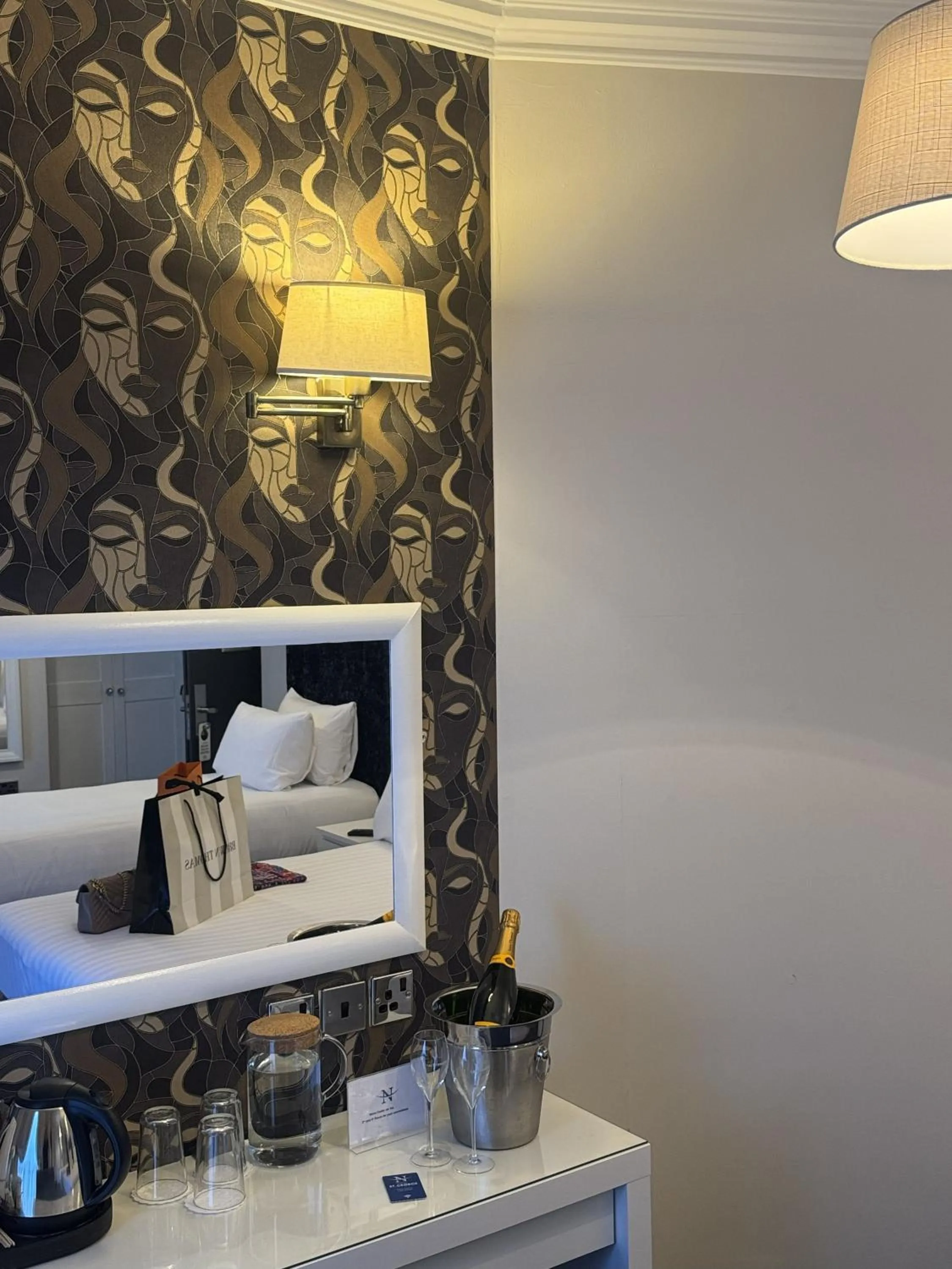 Bed in Hotel St George by Nina