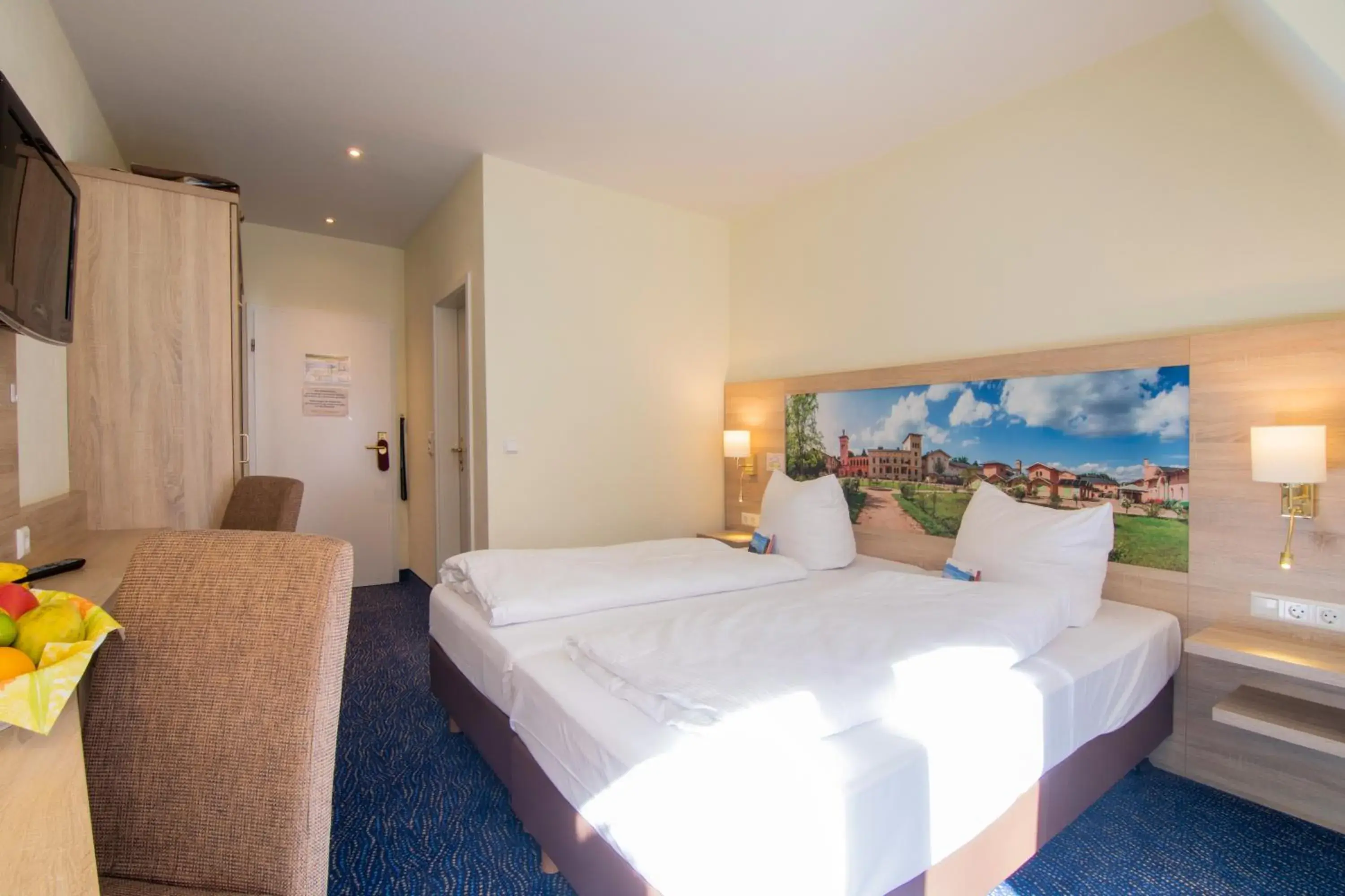 Double Room with Lake View in Seehotel Grunewald Double Room with Lake View in Seehotel Grunewald