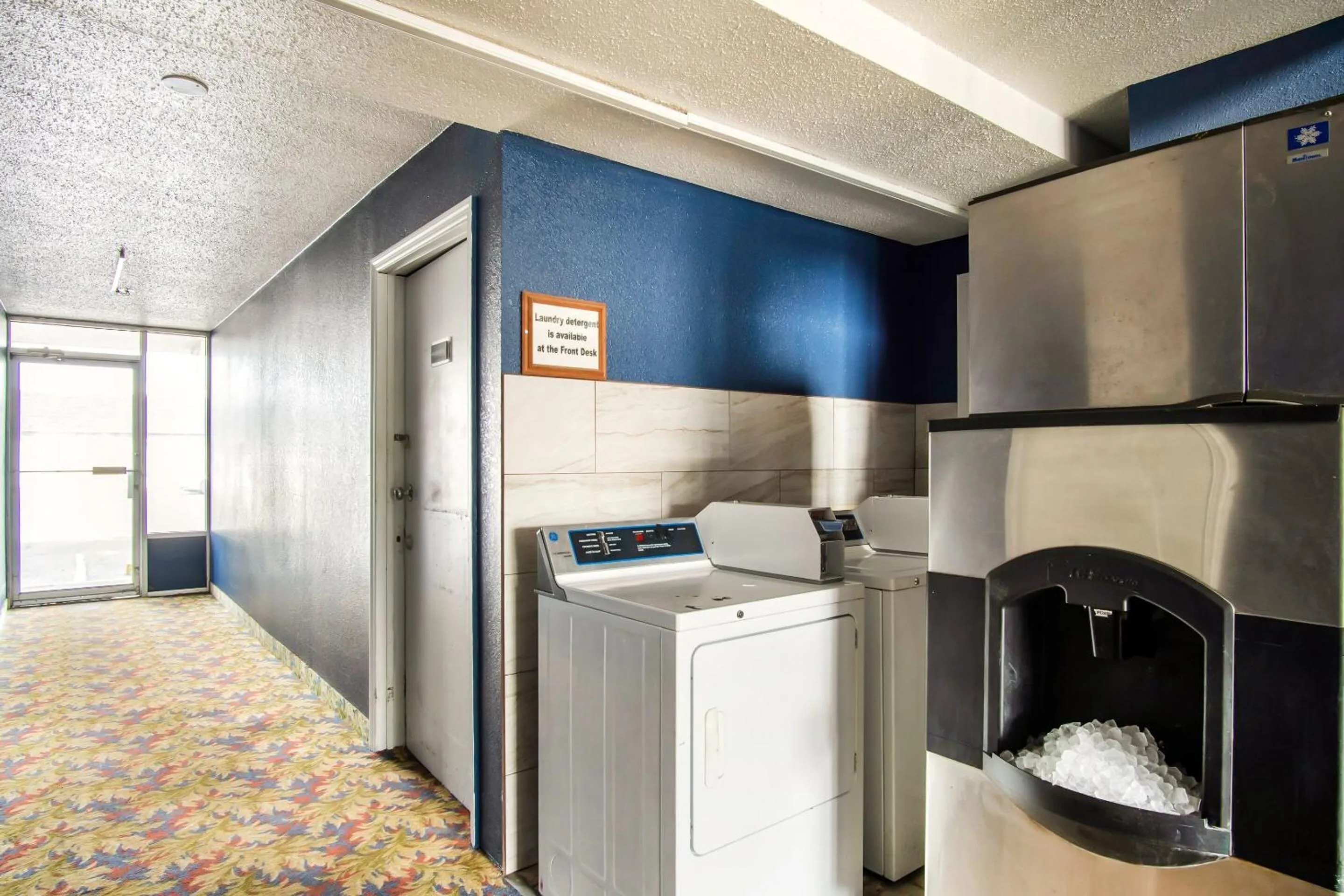 Other in OYO Hotel Hutchinson West 4th Ave