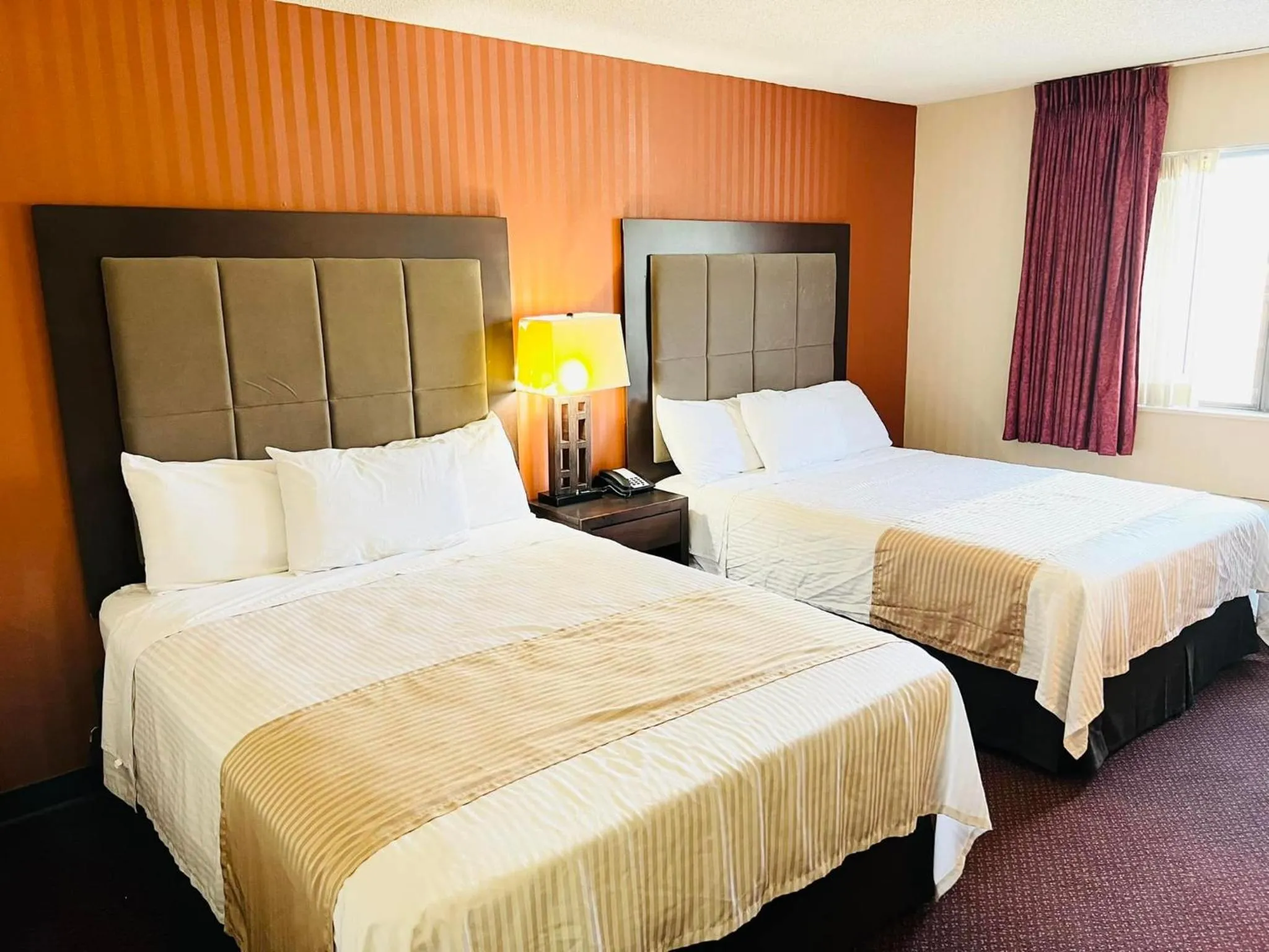 Bed in Super 8 by Wyndham Fort Scott