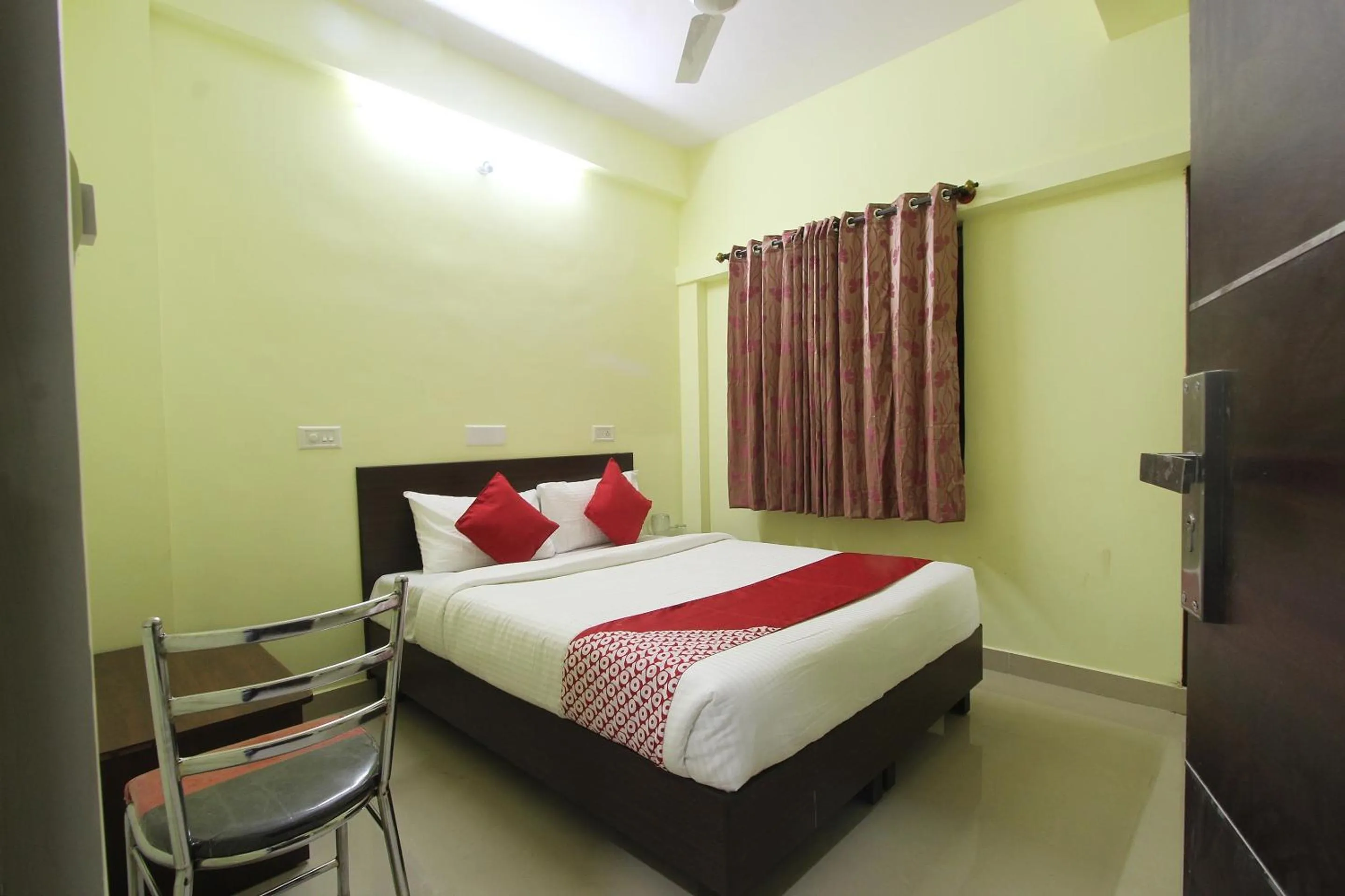 Bedroom, Bed in Hotel O V R Residency Near Sri Amruth Chithra Mandira