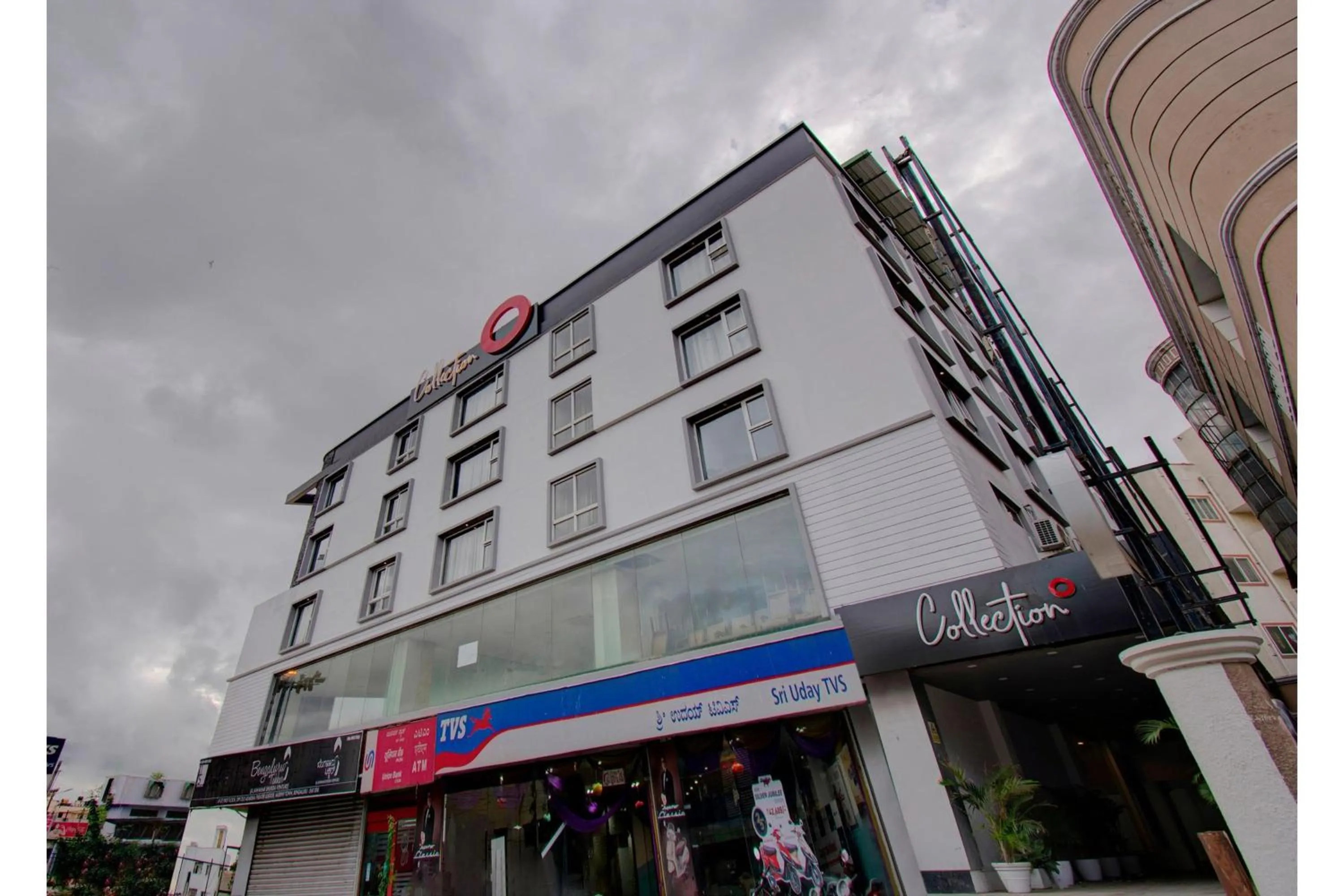 Facade/entrance in Super Townhouse Ulsoor