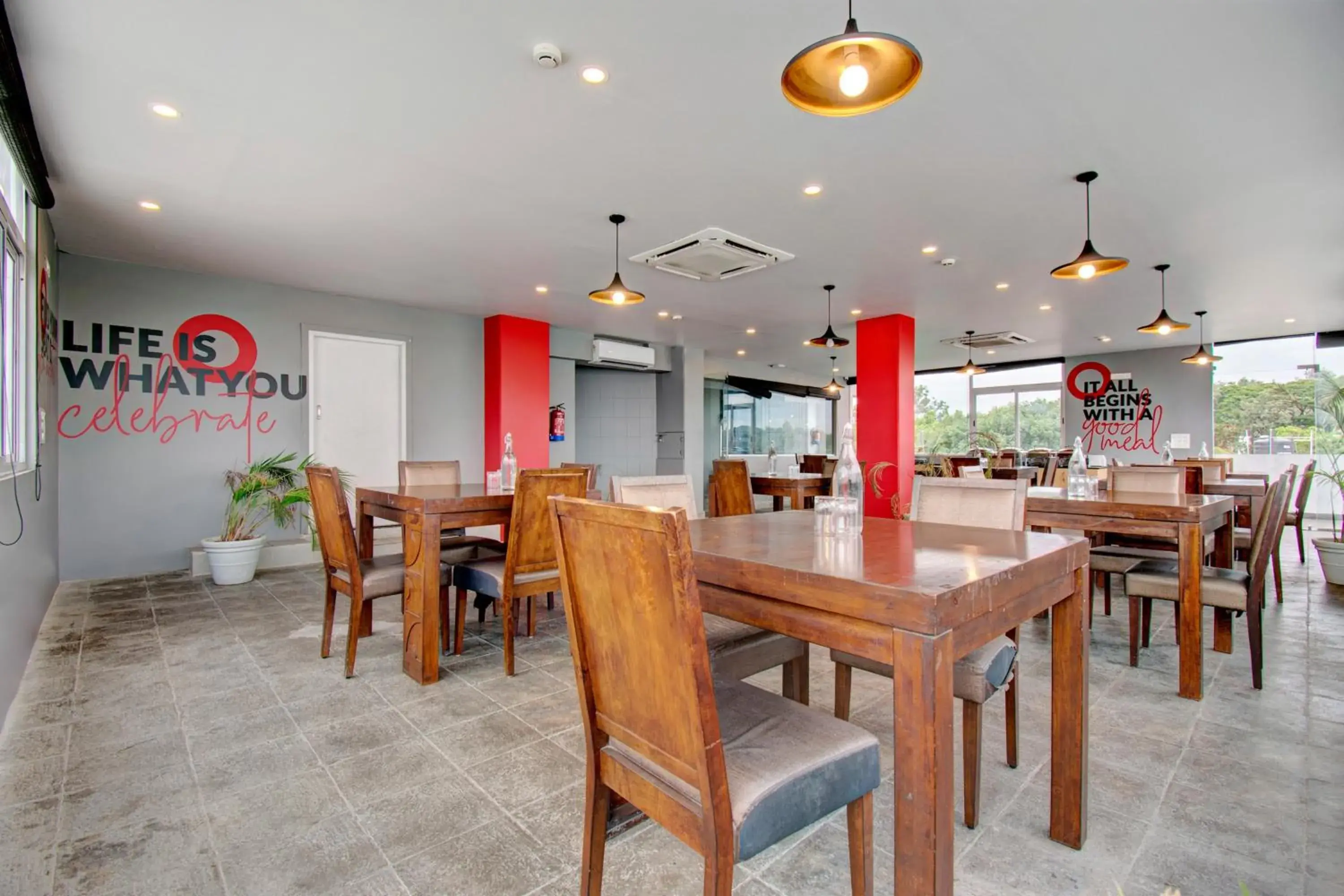 Restaurant/places to eat in Super Townhouse Ulsoor Restaurant/places to eat in Super Townhouse Ulsoor