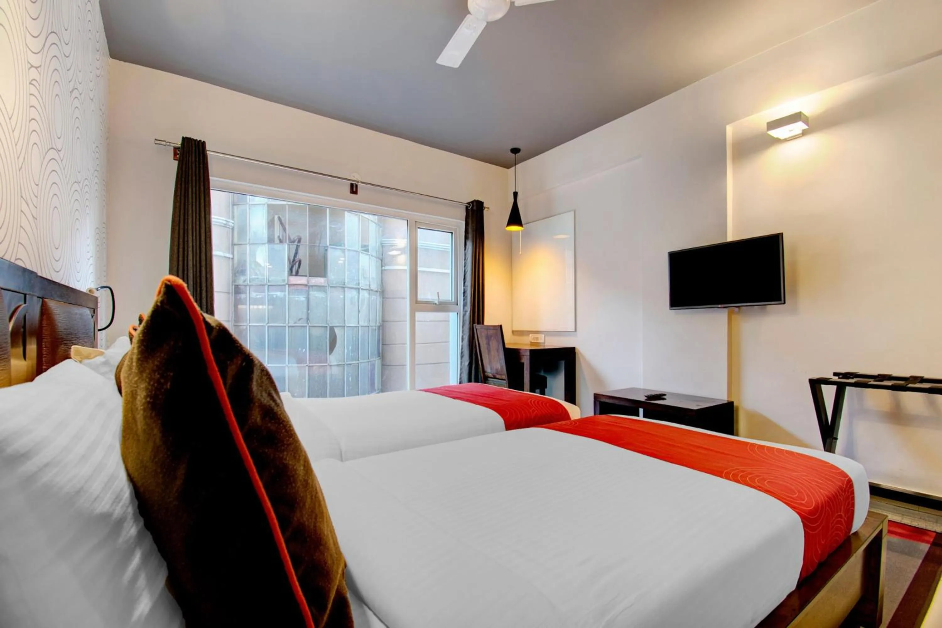 Bedroom, Bed in Super Townhouse Ulsoor