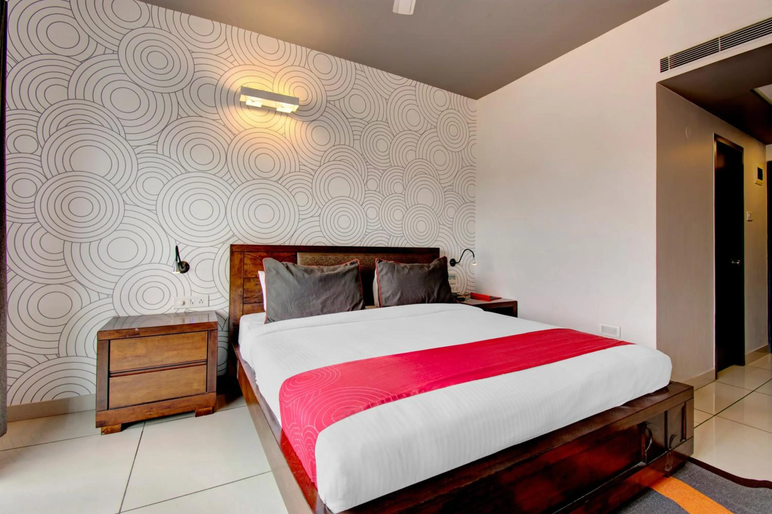 Bedroom, Bed in Super Townhouse Ulsoor