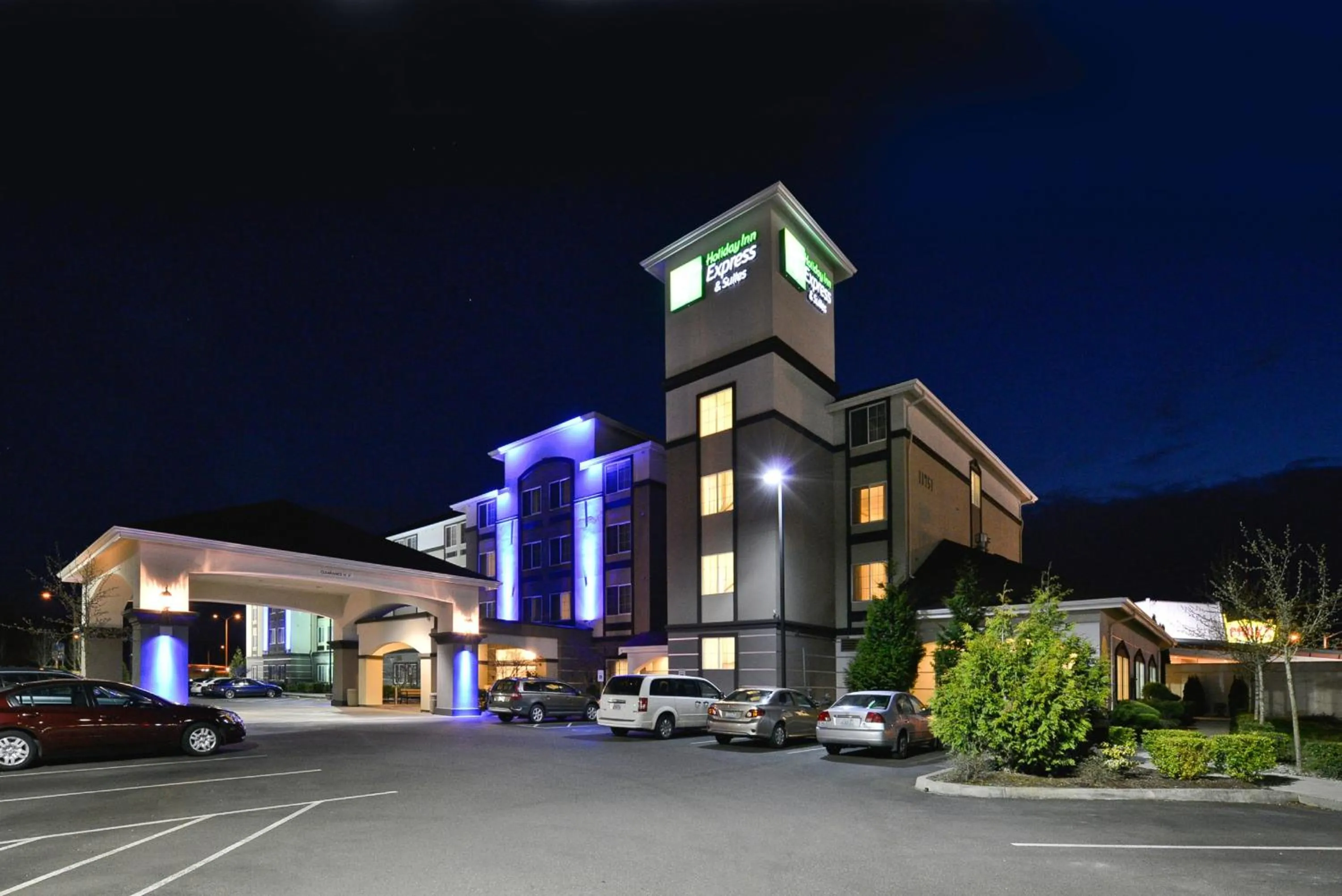 Property building in Holiday Inn Express & Suites Tacoma South - Lakewood by IHG