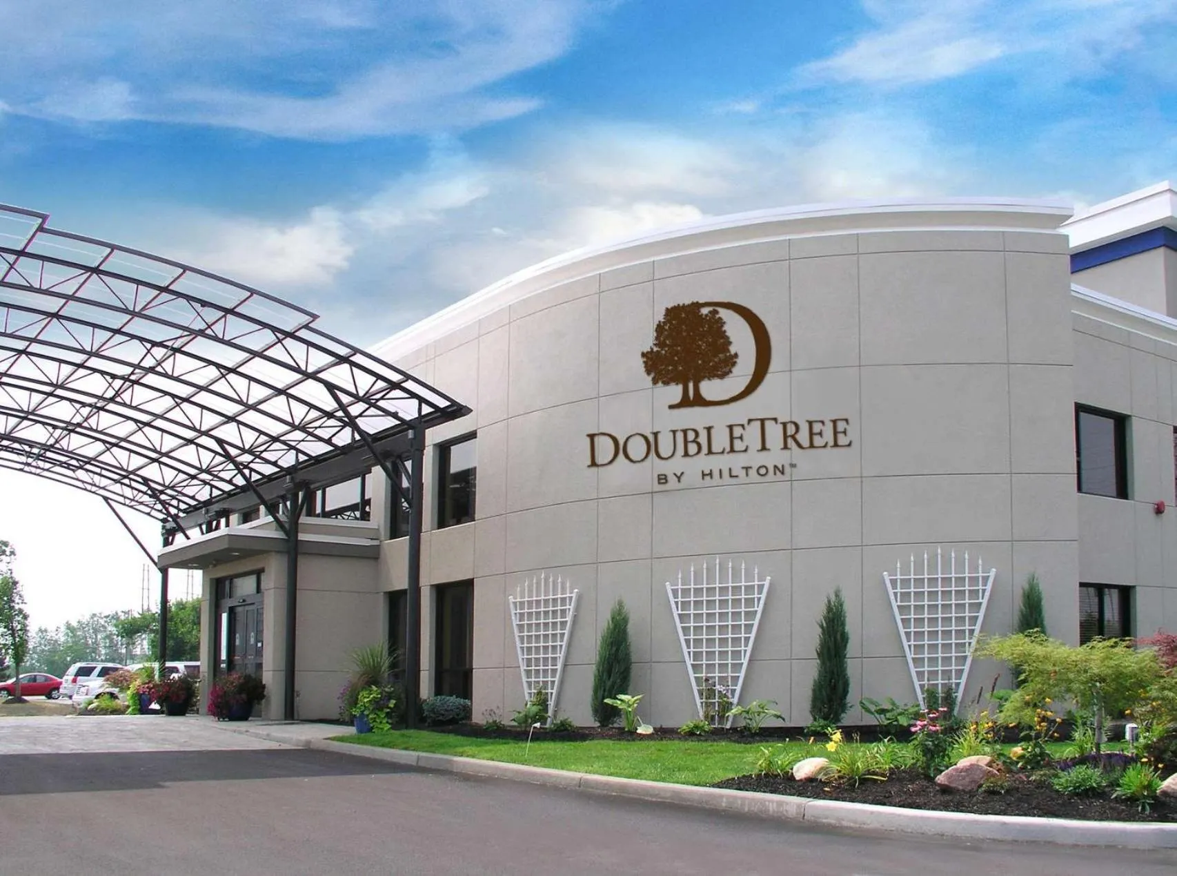 Property building in DoubleTree by Hilton Buffalo-Amherst