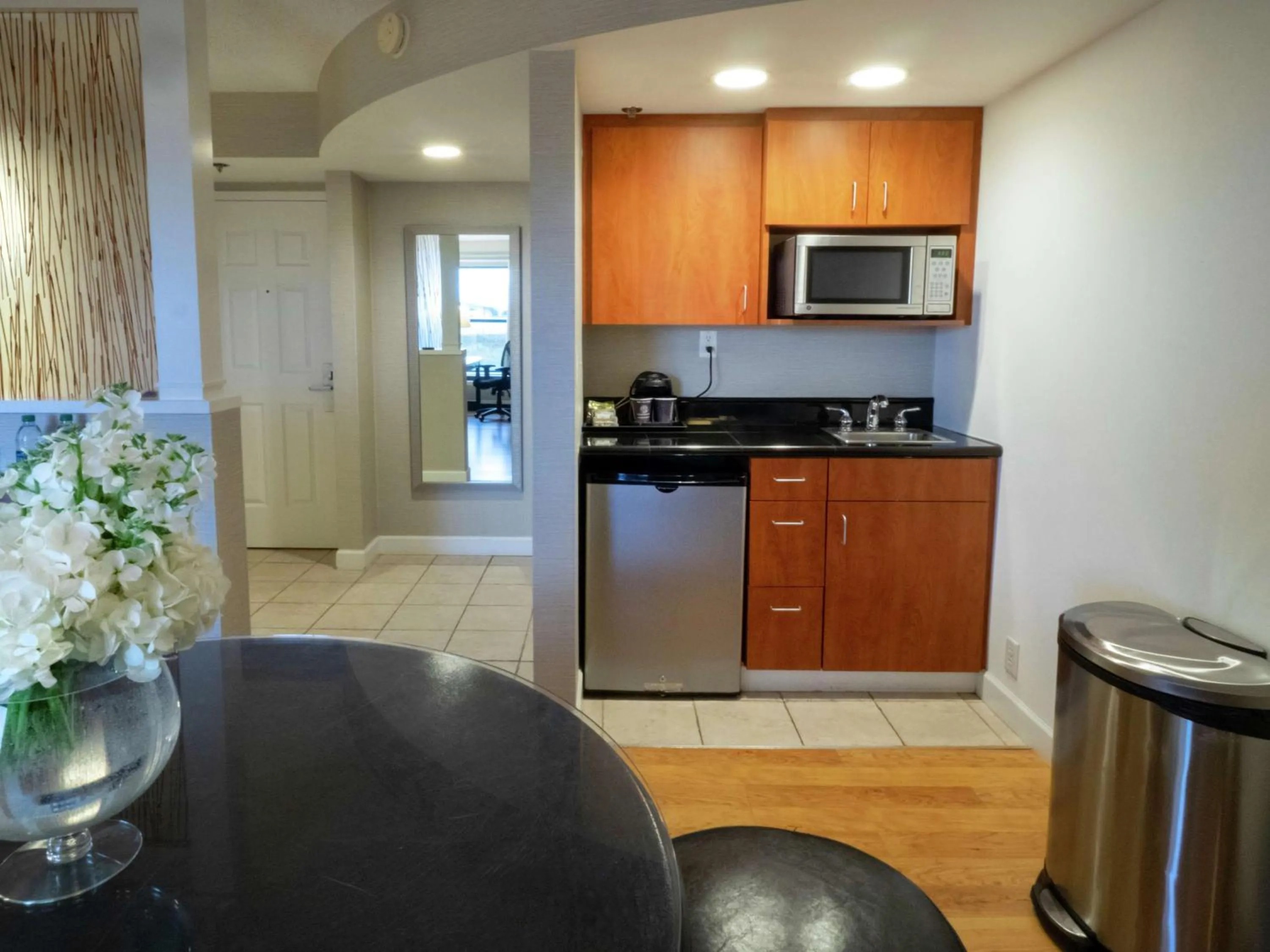 Photo of the whole room in DoubleTree by Hilton Buffalo-Amherst