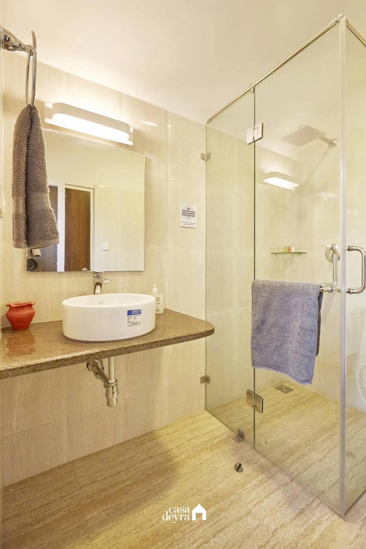 Toilet in Ranikunj Boutique Hotel