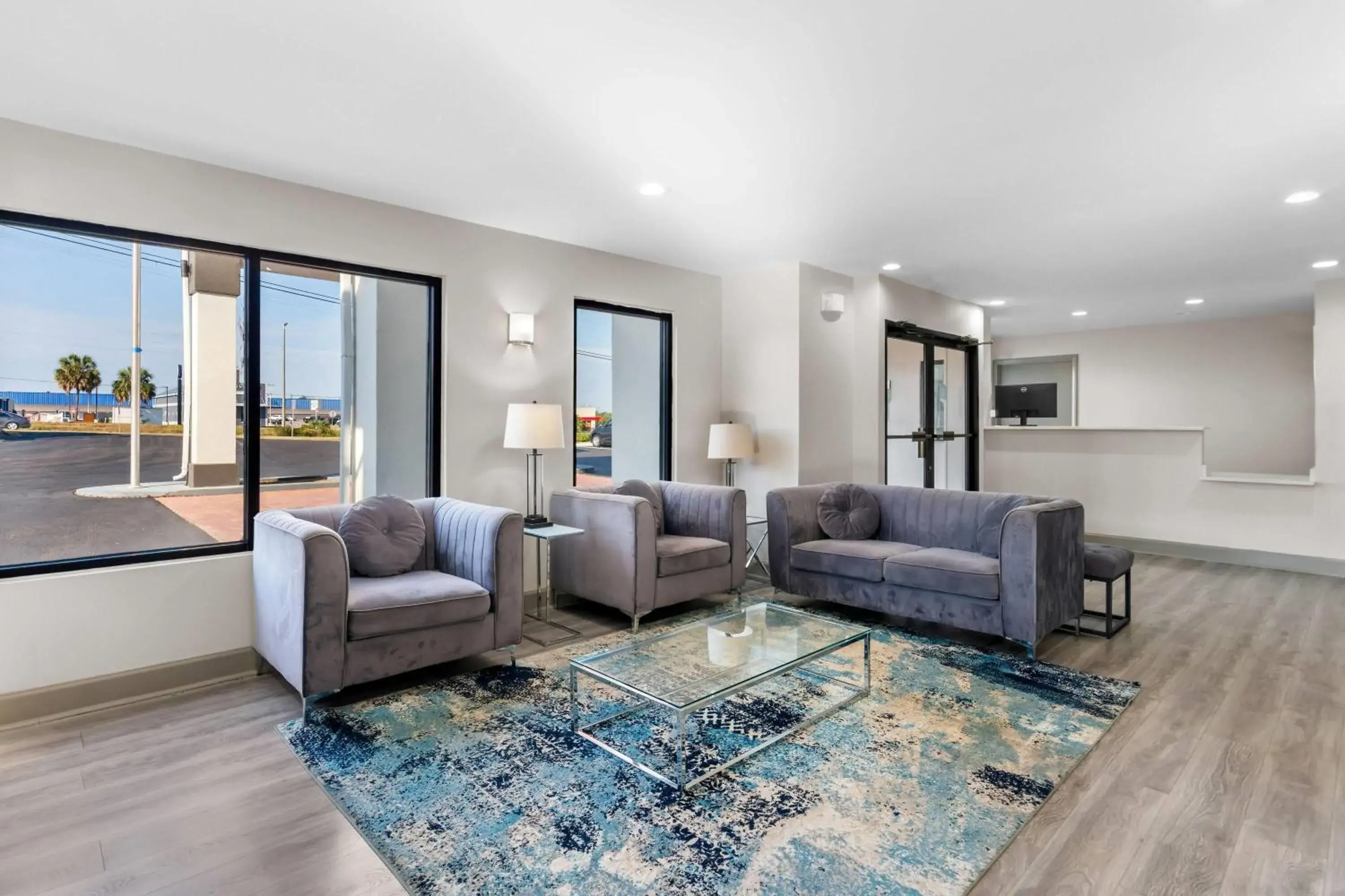 Lobby or reception in Days Inn by Wyndham Enterprise Lobby or reception in Days Inn by Wyndham Enterprise