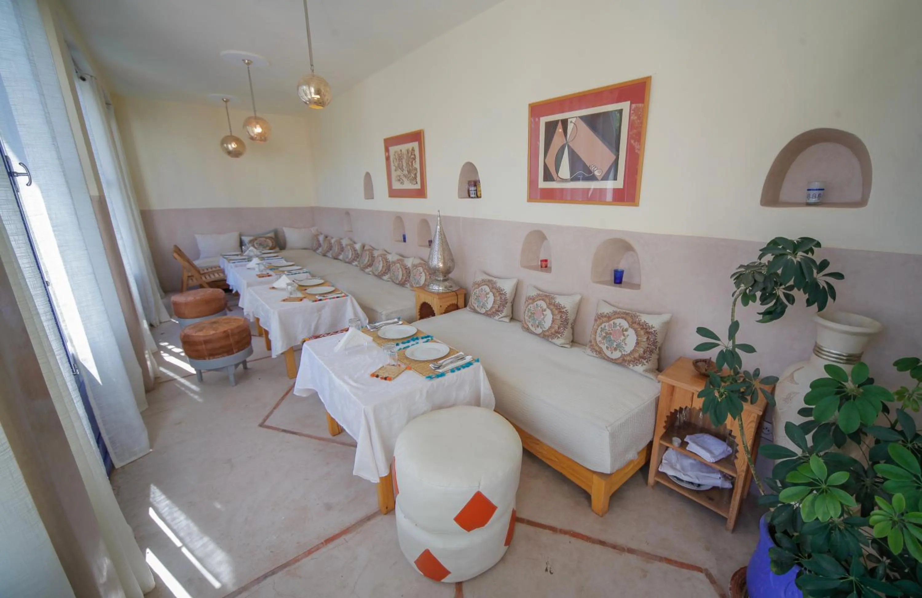 Restaurant/places to eat in Maison d'hôtes Dar Farhana