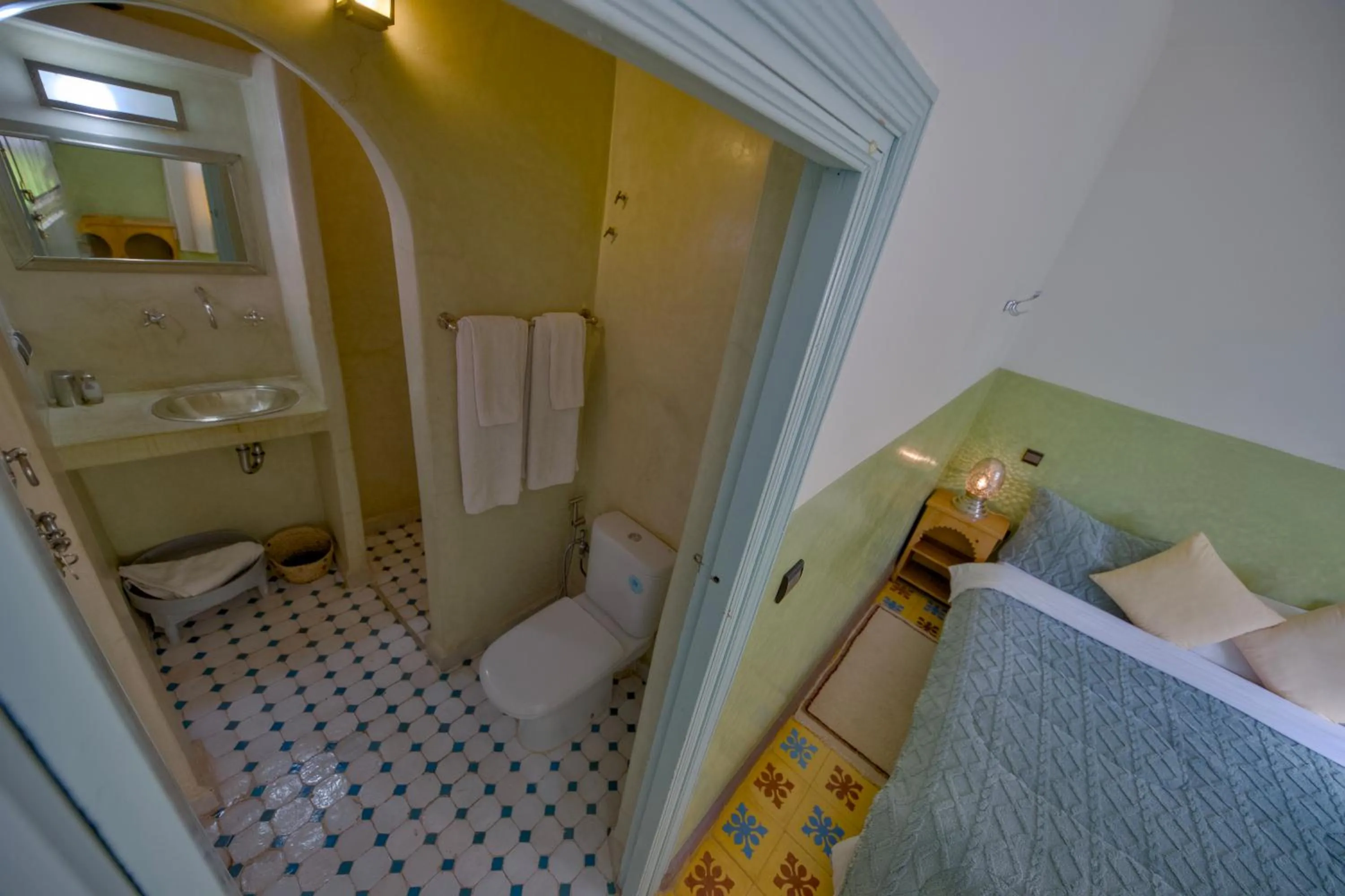 Bed in Maison d'hôtes Dar Farhana