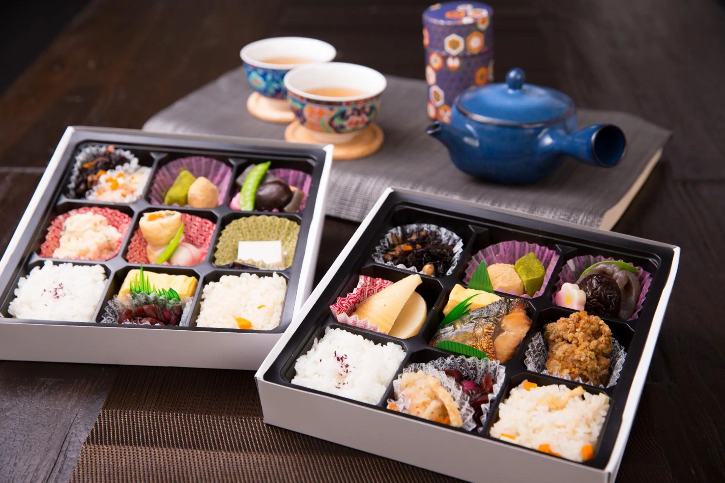 Breakfast in Hosta Toji Sakura