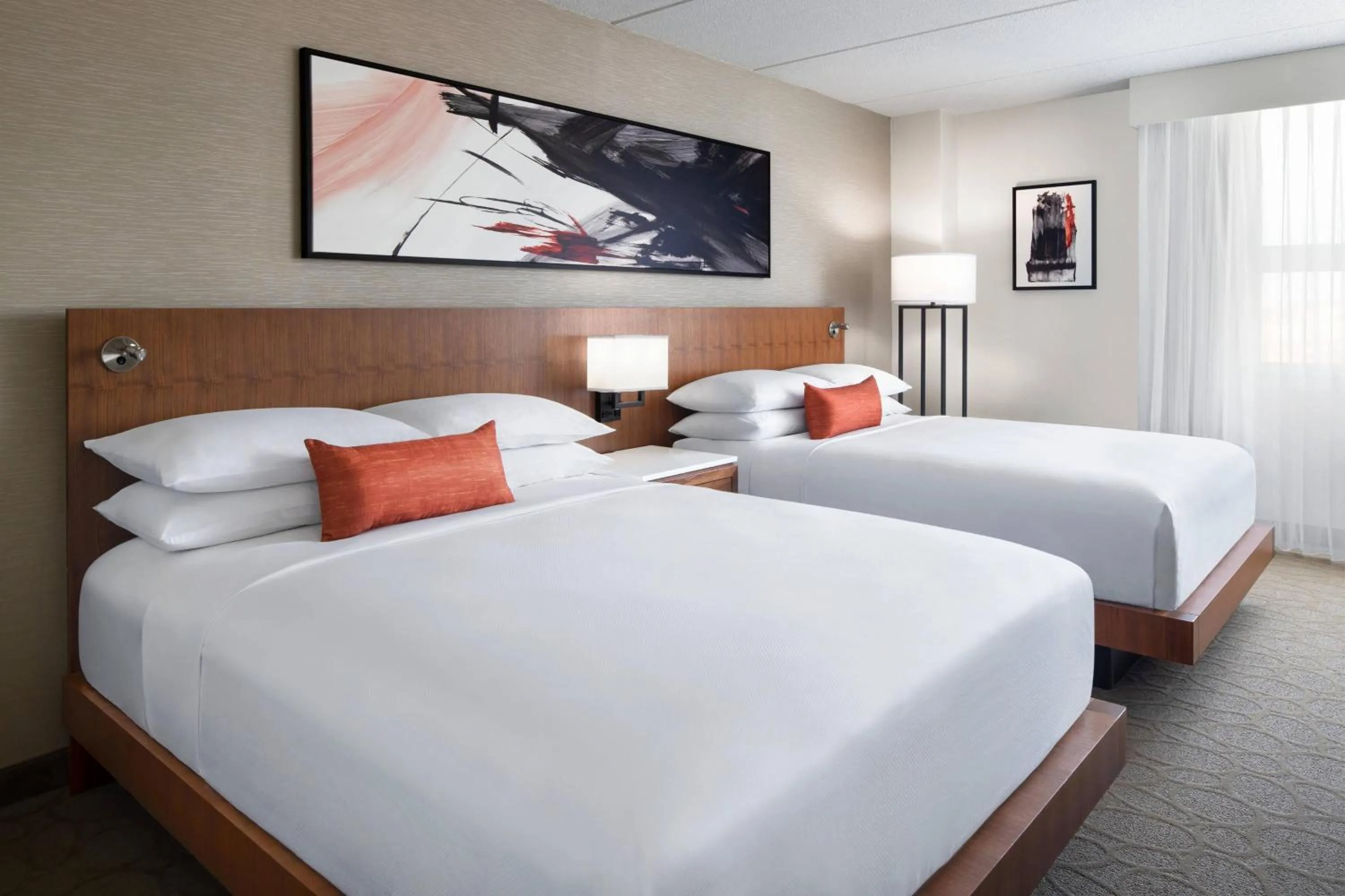 Photo of the whole room, Bed in Delta Hotels by Marriott Green Bay