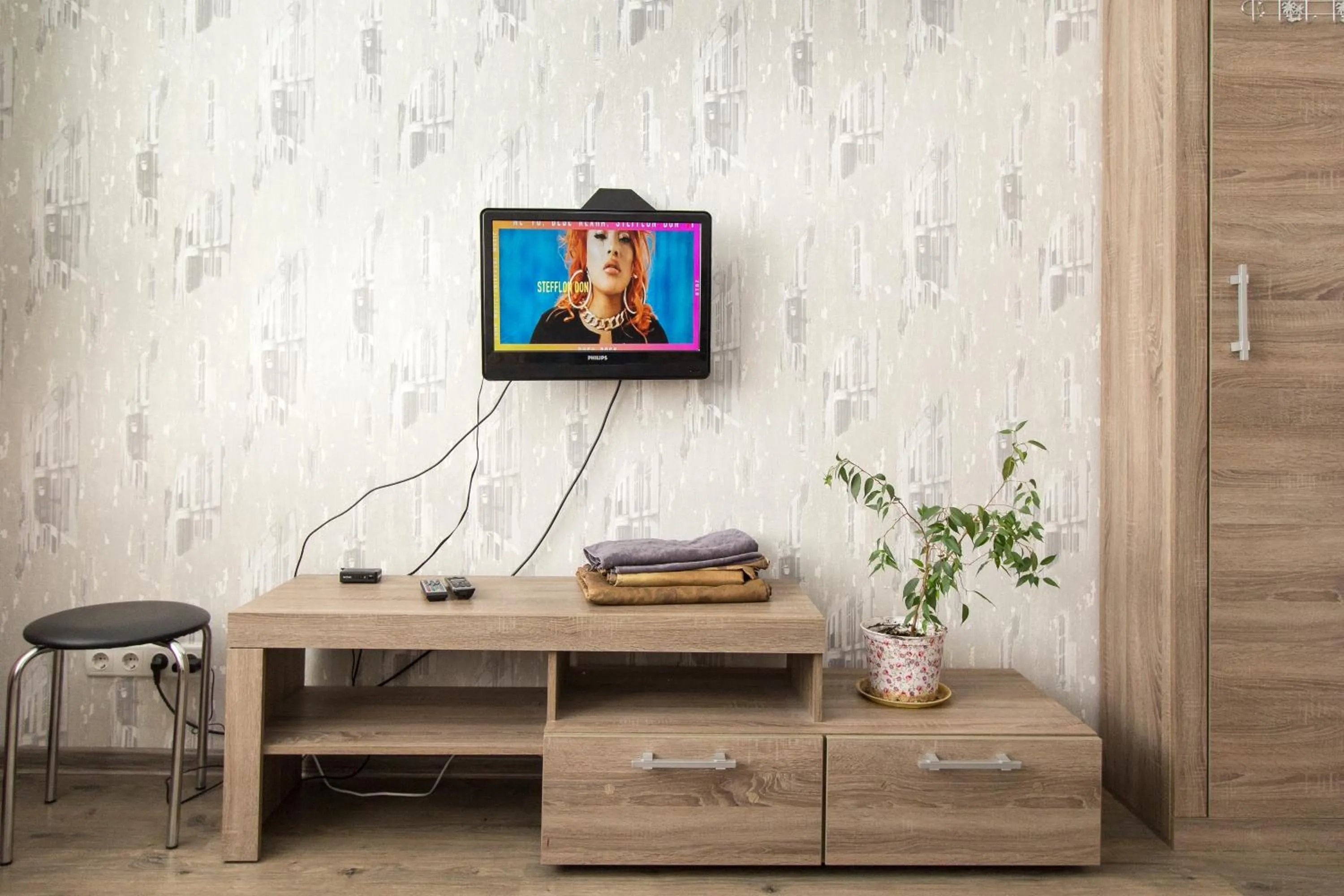Apartment on Nauki Avenue