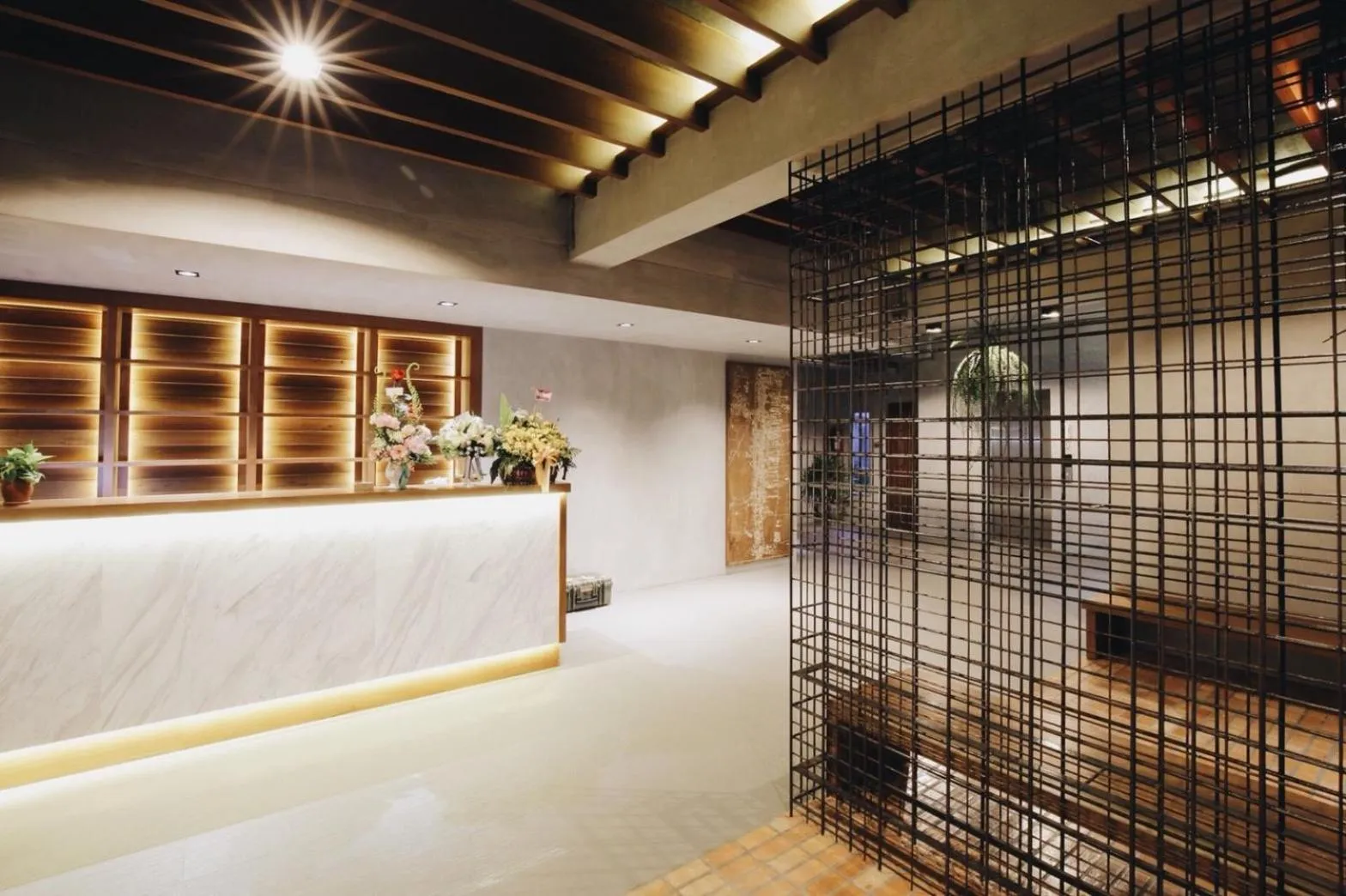 Property building in Laekhon Nonbai