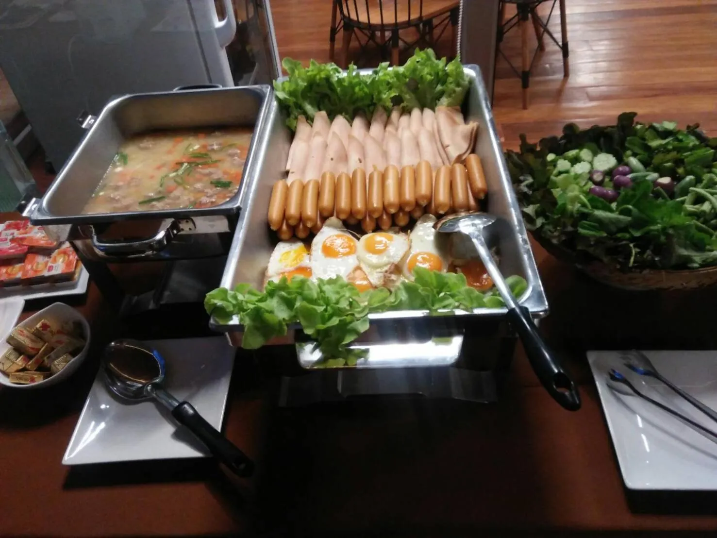 Breakfast in Laekhon Nonbai