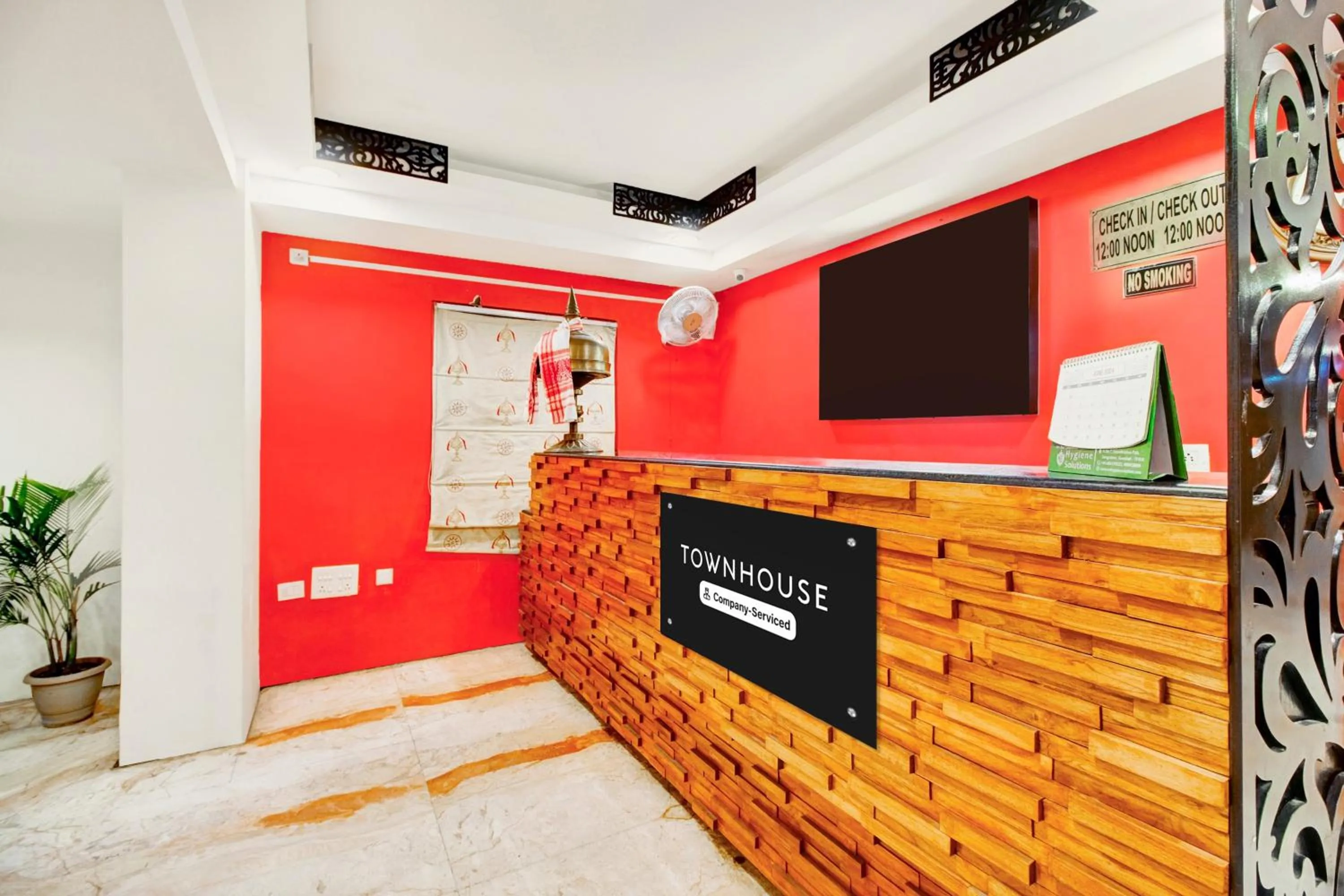 Lobby or reception in Townhouse Hatigaon Near Medicity Formerly Hotel Grand Majesty