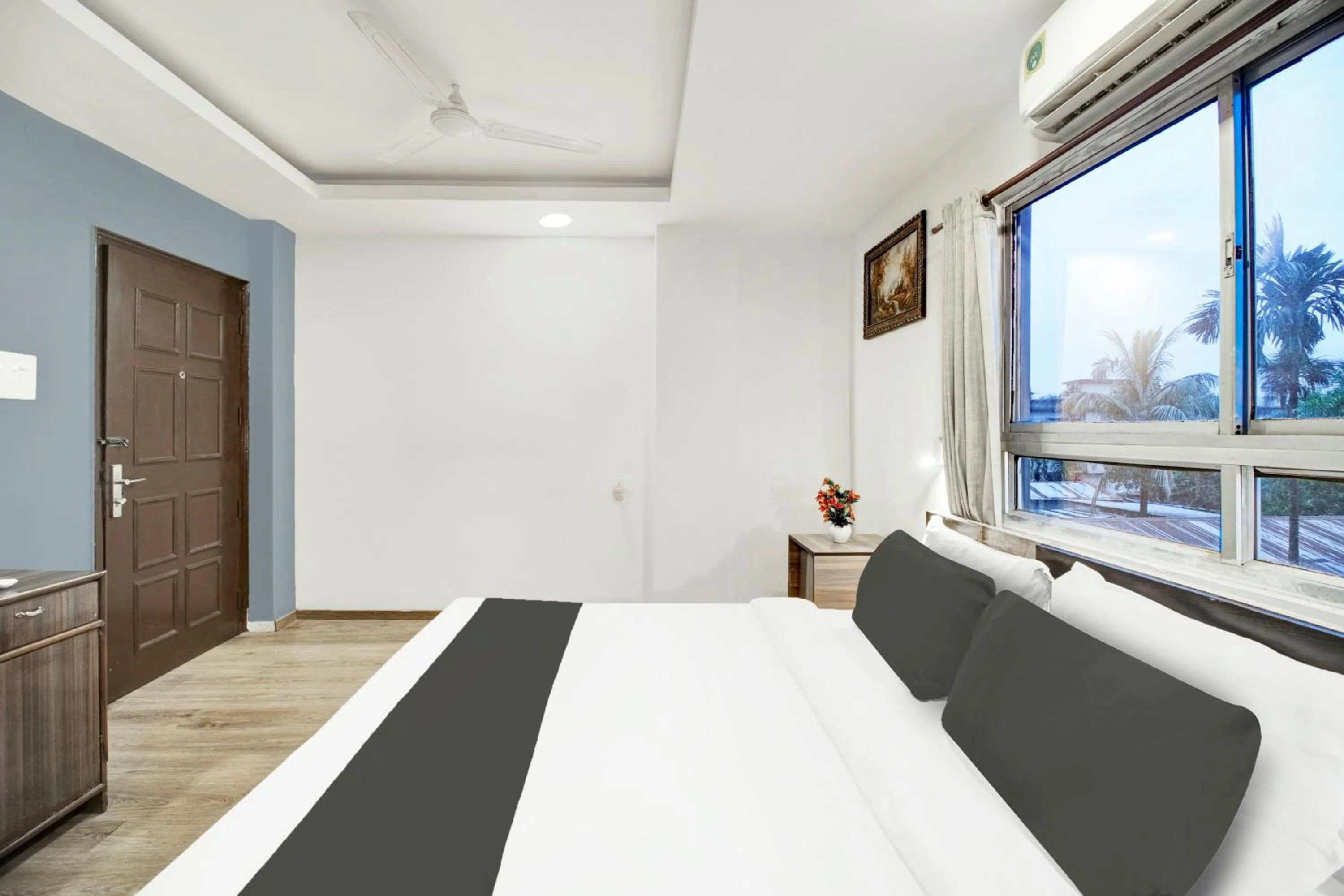 Bedroom, Bed in Townhouse Hatigaon Near Medicity Formerly Hotel Grand Majesty