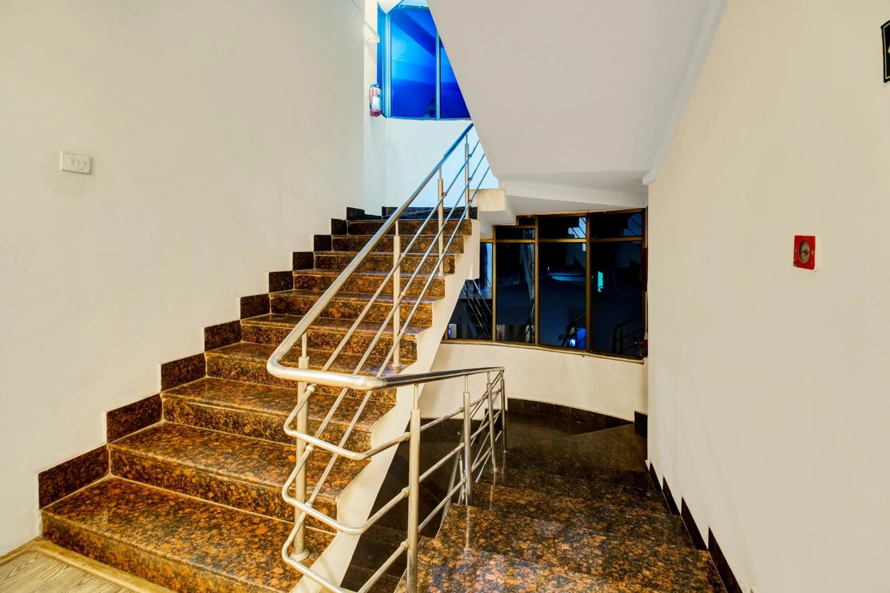 Lobby or reception in Townhouse Hatigaon Near Medicity Formerly Hotel Grand Majesty