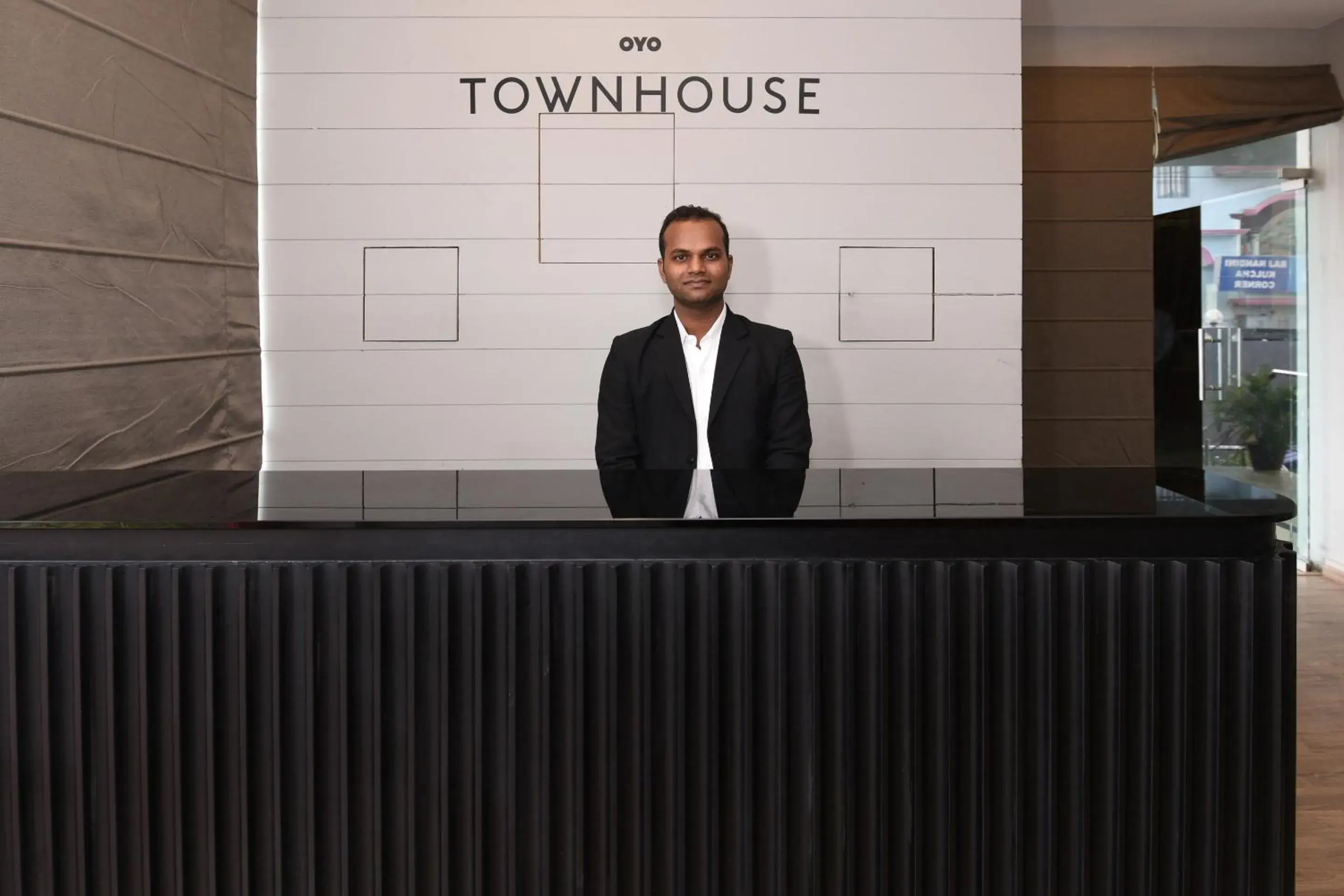 Lobby or reception in Super Townhouse Function Inn Near Chaudhary Charan Singh International Airport Lobby or reception in Super Townhouse Function Inn Near Chaudhary Charan Singh International Airport