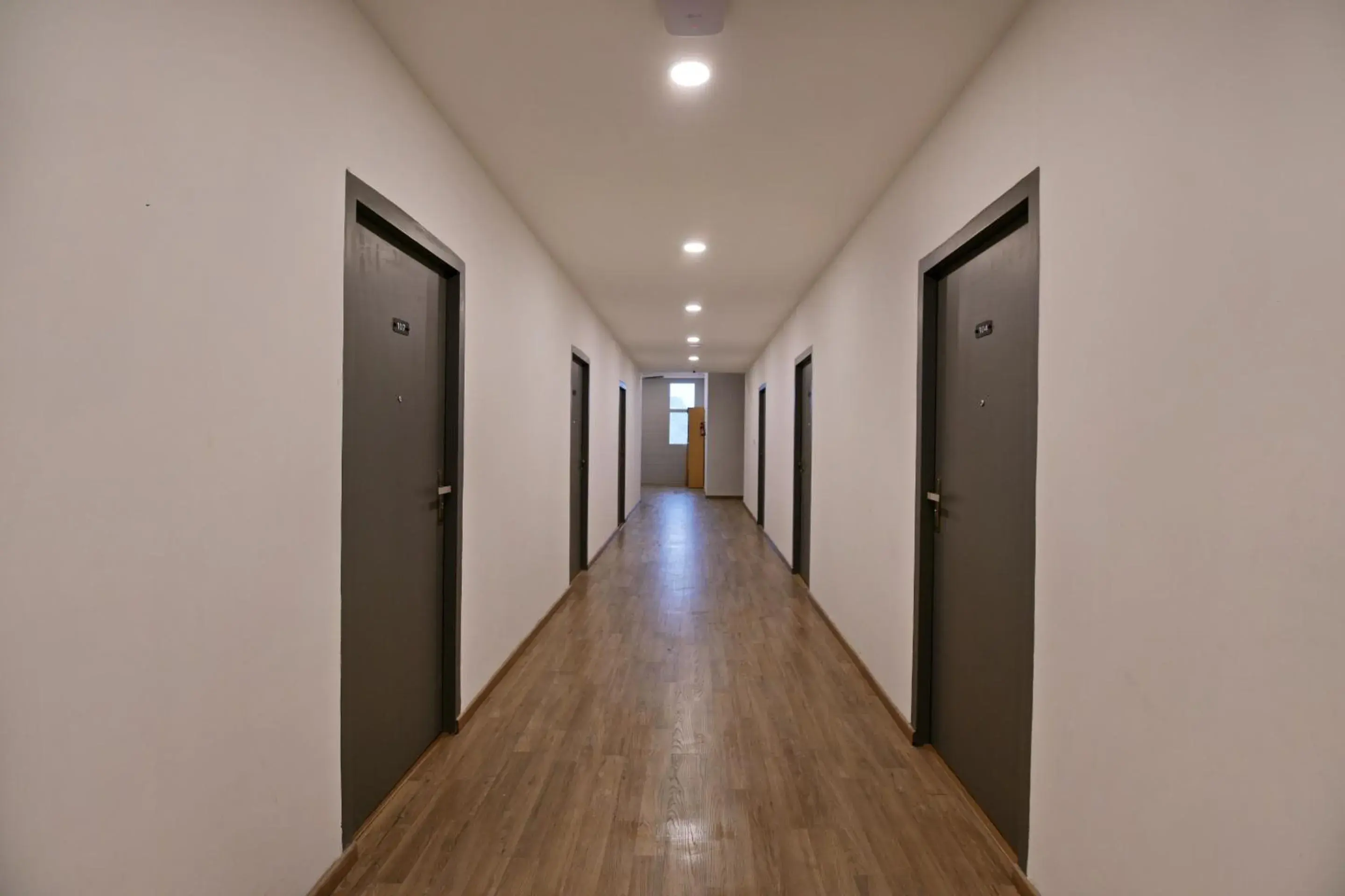 Lobby or reception in Super Townhouse Function Inn Near Chaudhary Charan Singh International Airport Lobby or reception in Super Townhouse Function Inn Near Chaudhary Charan Singh International Airport