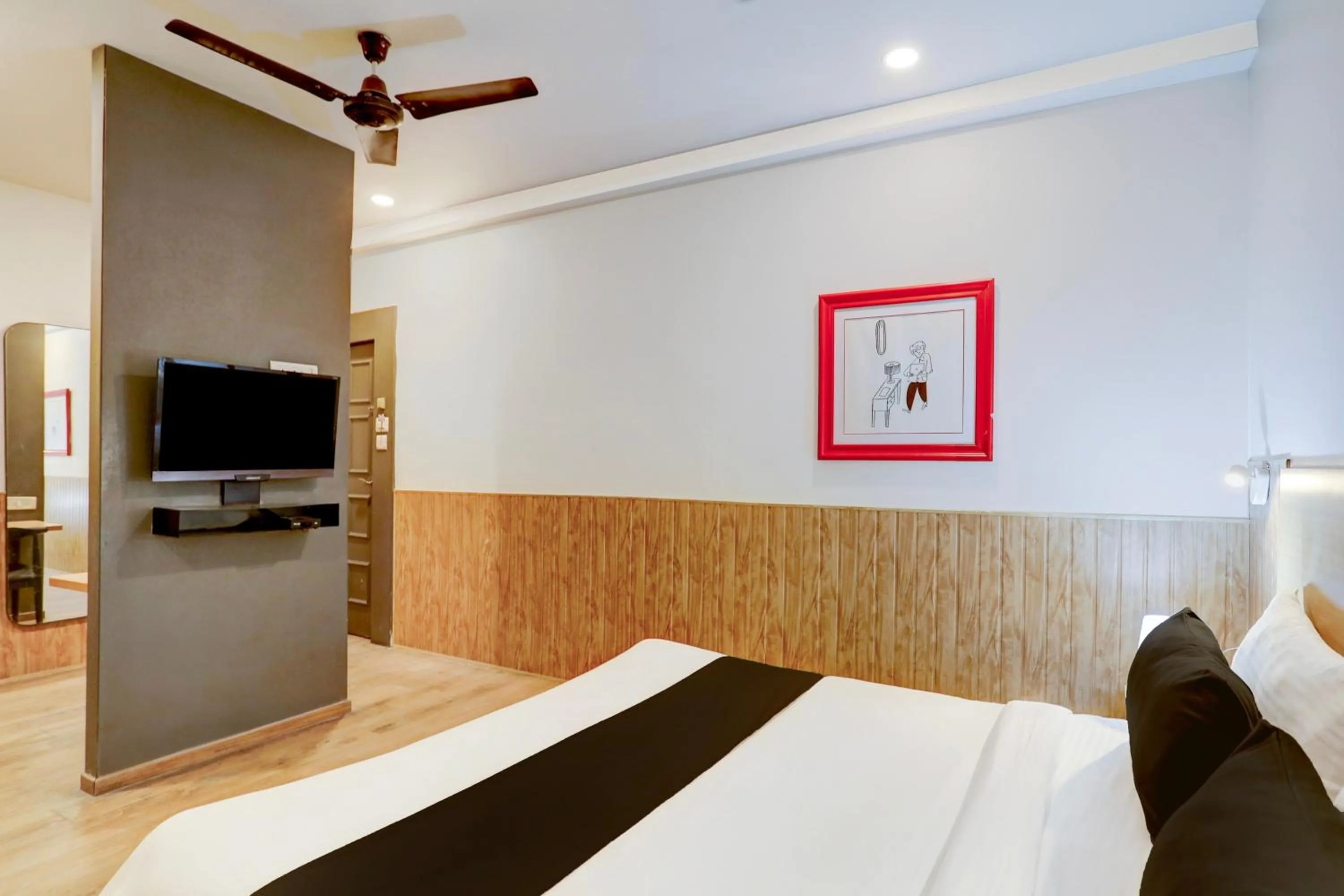 Bedroom, Bed in Super Townhouse Kalmana