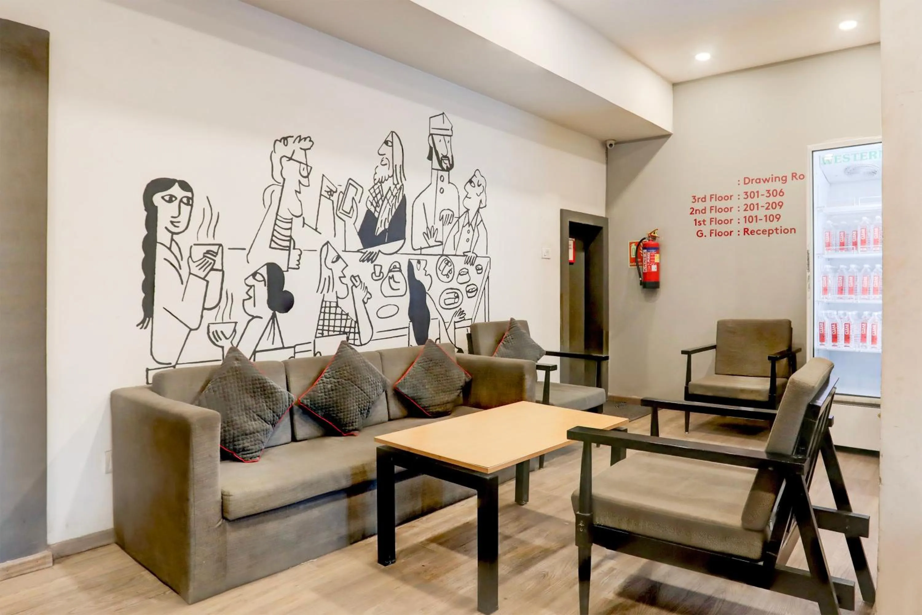 Lobby or reception in Super Townhouse Kalmana