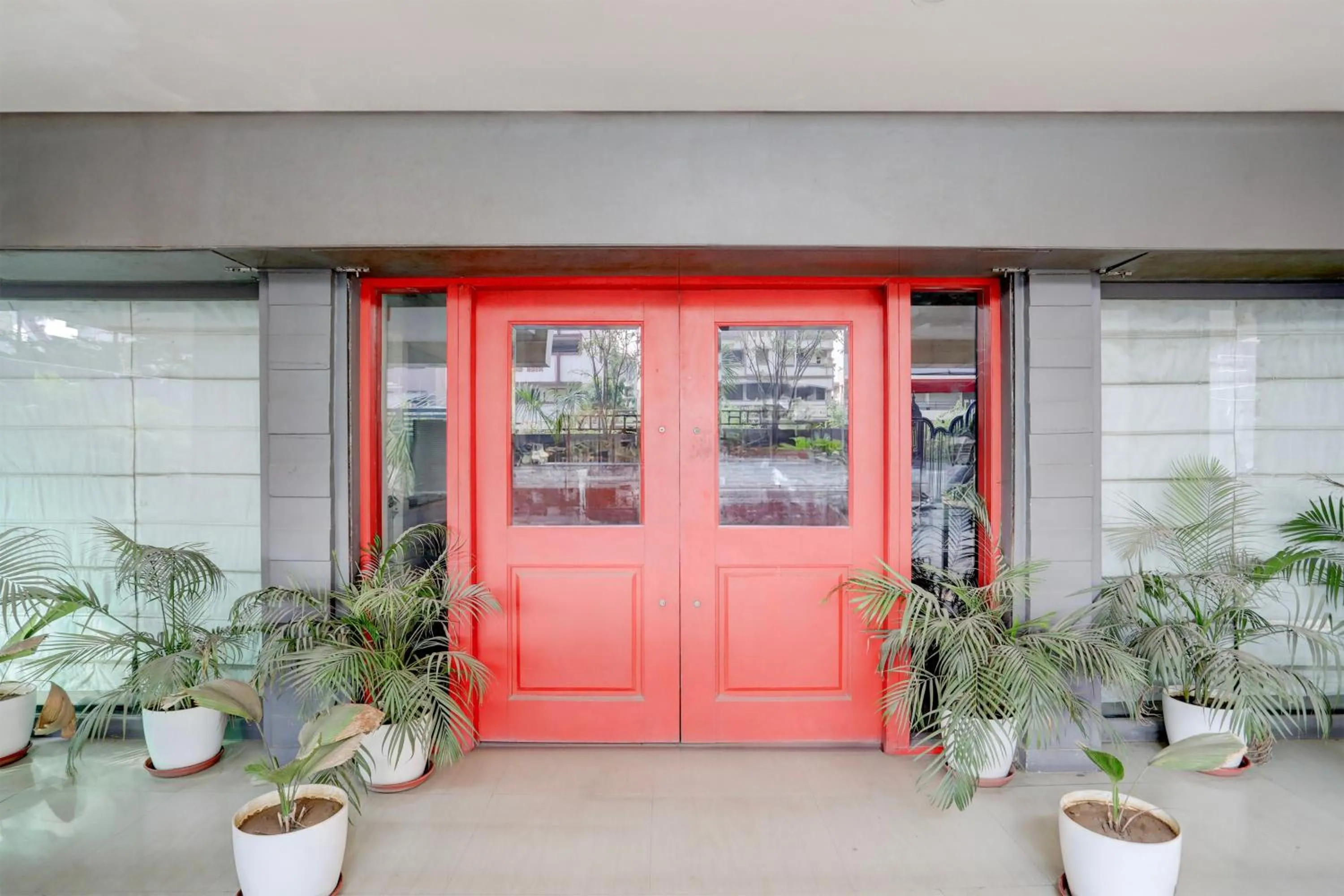 Facade/entrance in Super Townhouse Kalmana