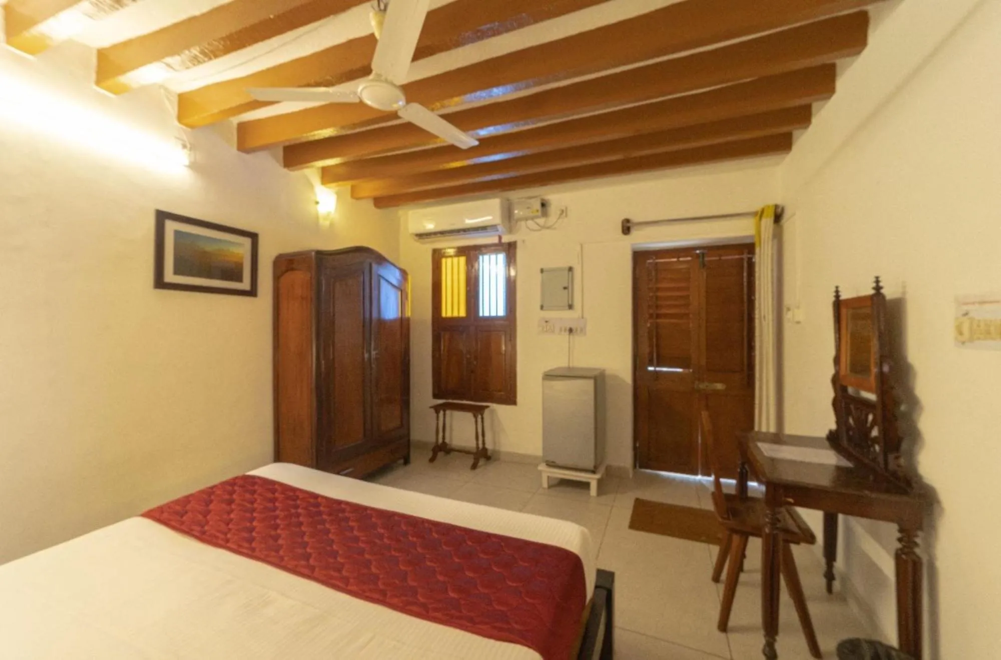 Bed in Dumas Guest House