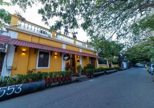 Dumas Guest House Dumas Guest House