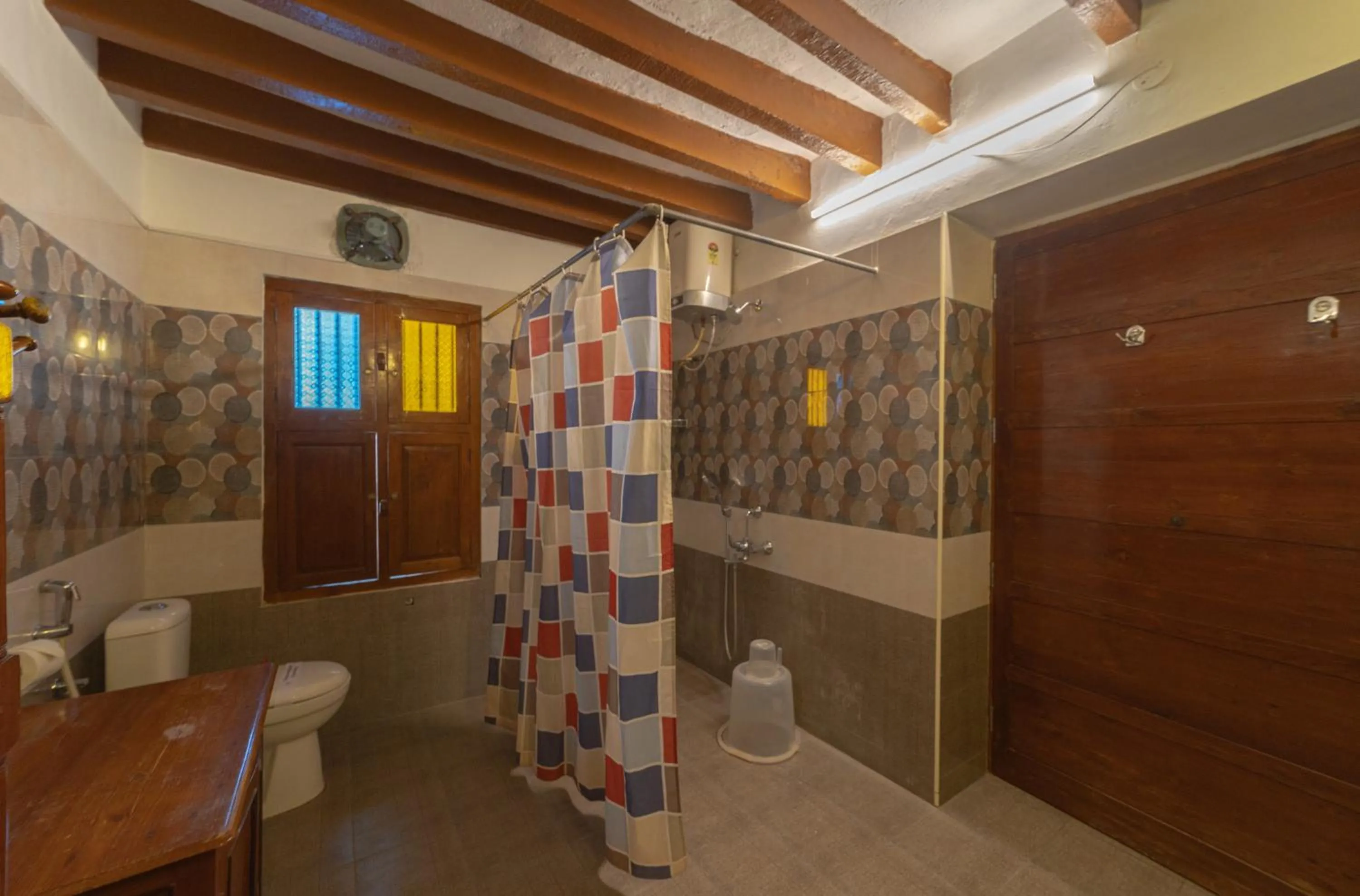 Toilet in Dumas Guest House