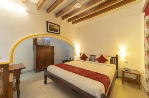 Dumas Guest House