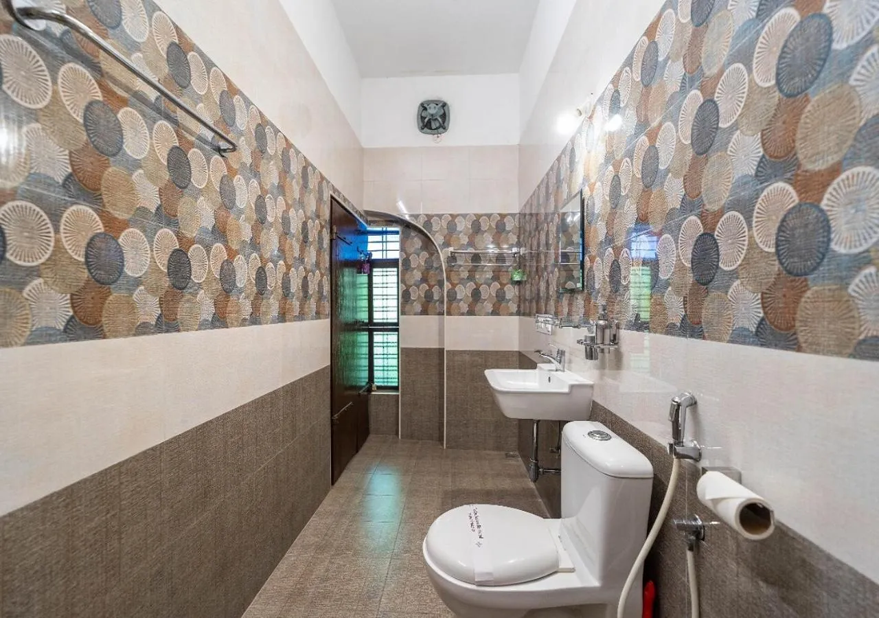 Bathroom in Dumas Guest House