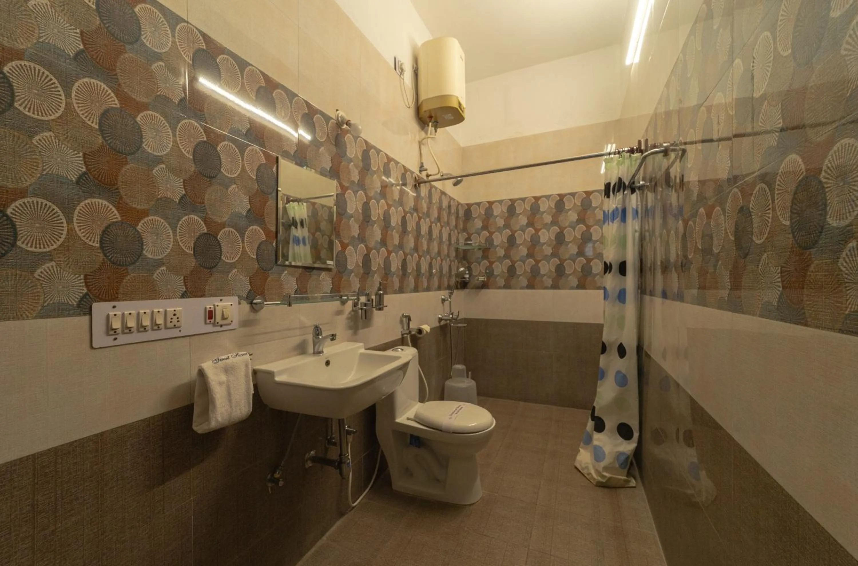 Shower in Dumas Guest House