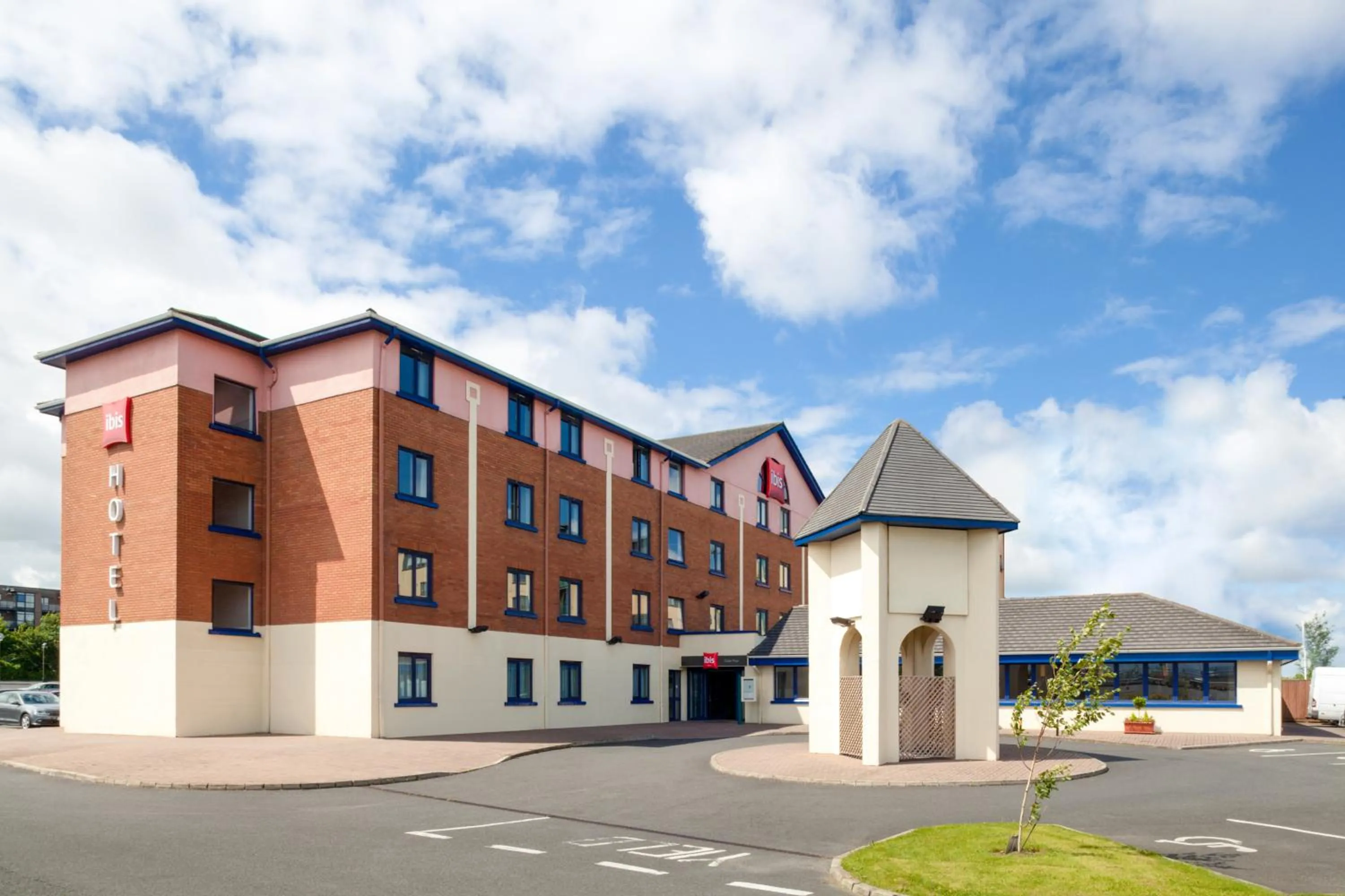 Property Building in Ibis Dublin Hotel