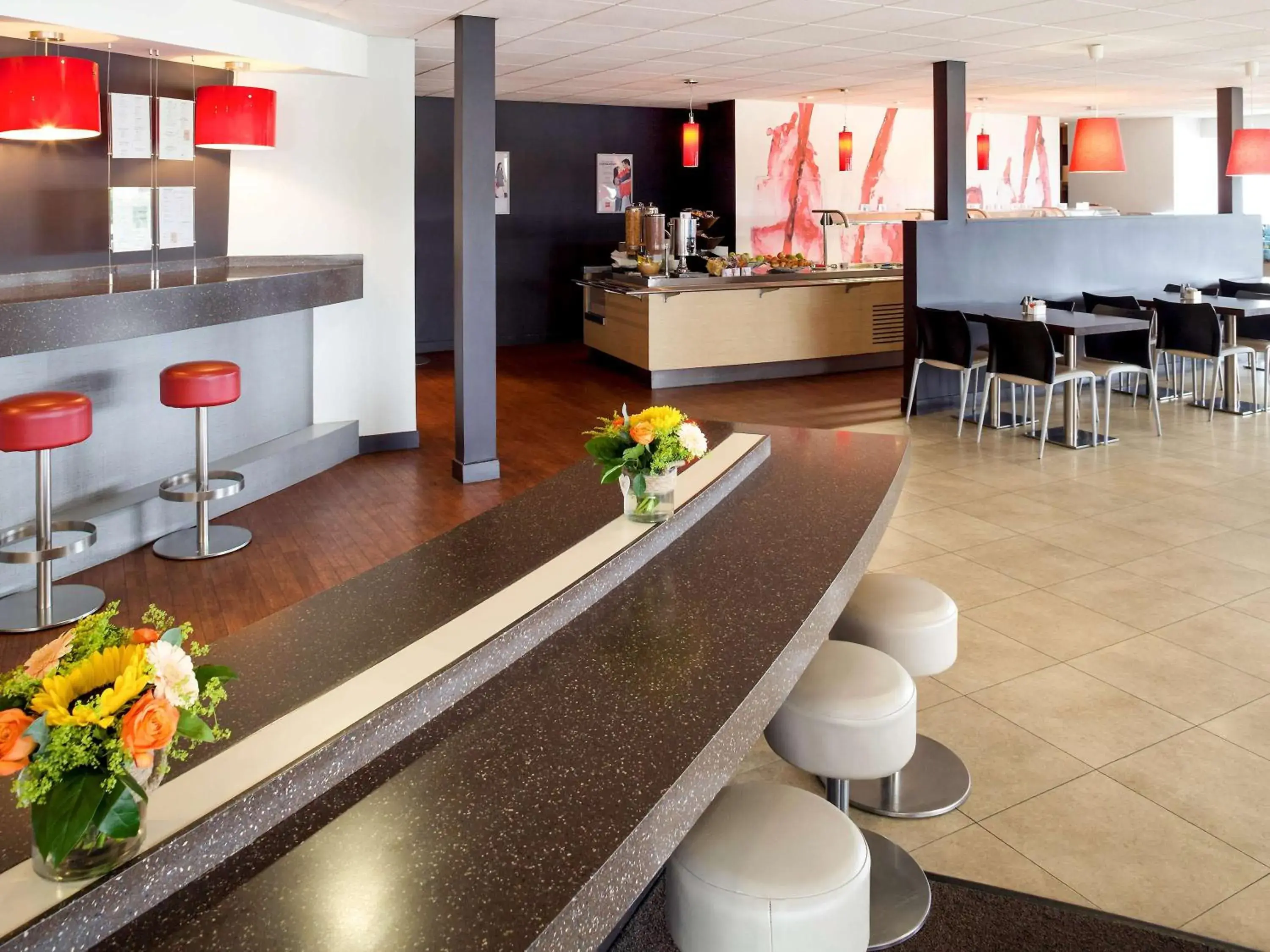 Lounge or bar, Restaurant/Places to Eat in Ibis Dublin Hotel